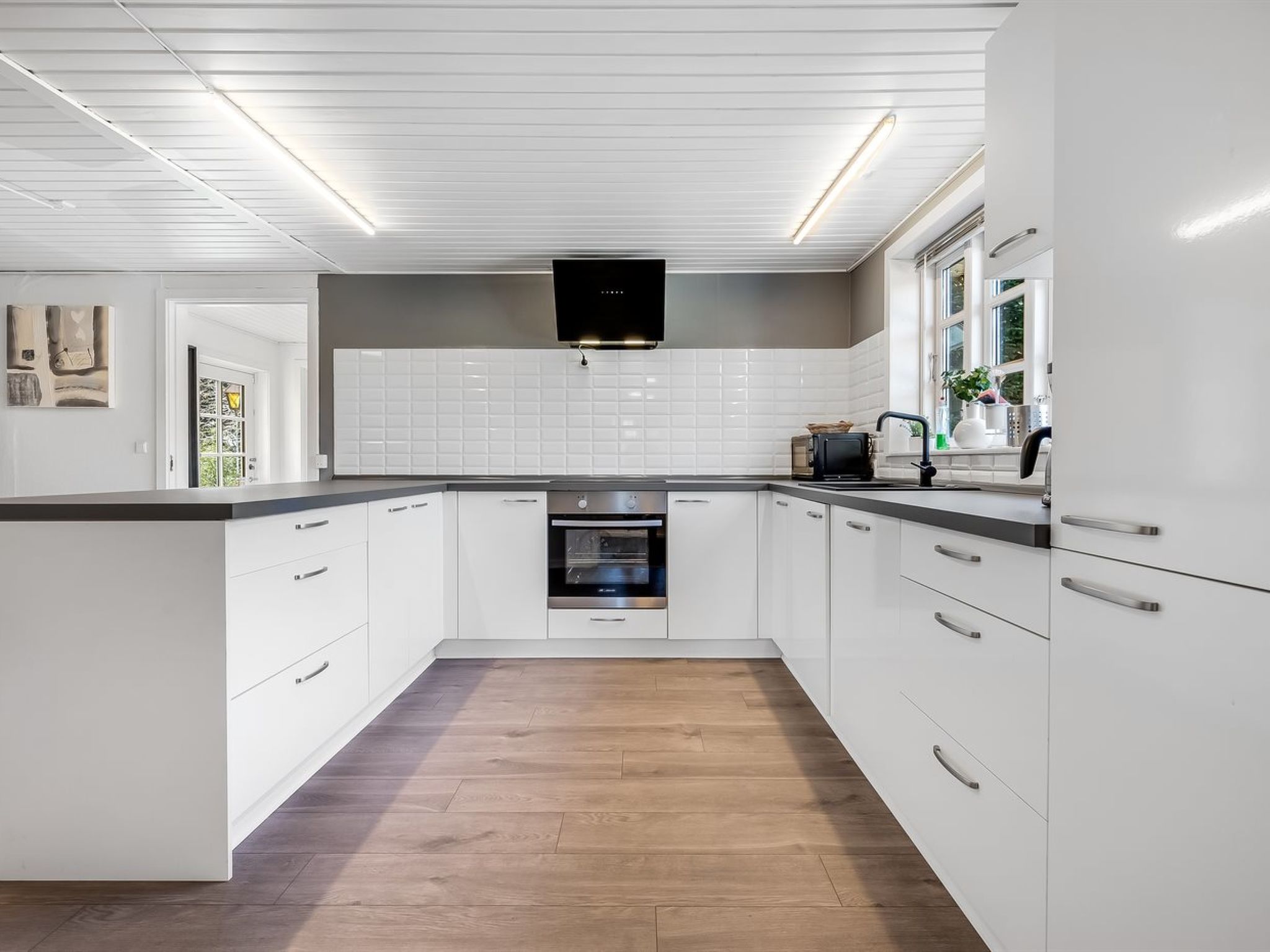 "Senija" - 6.5km from the sea-Binnen