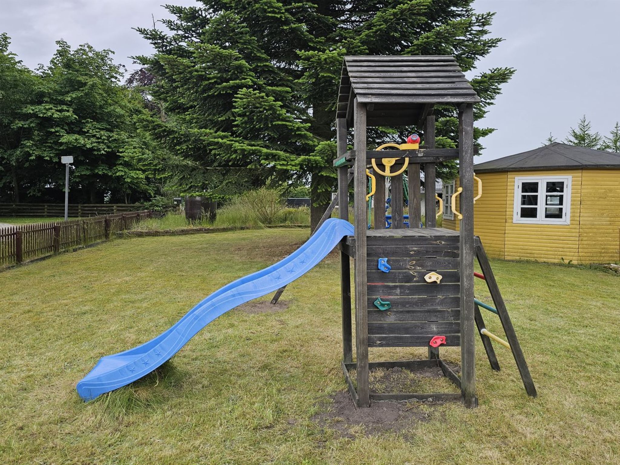 "Senija" - 6.5km from the sea-Buiten