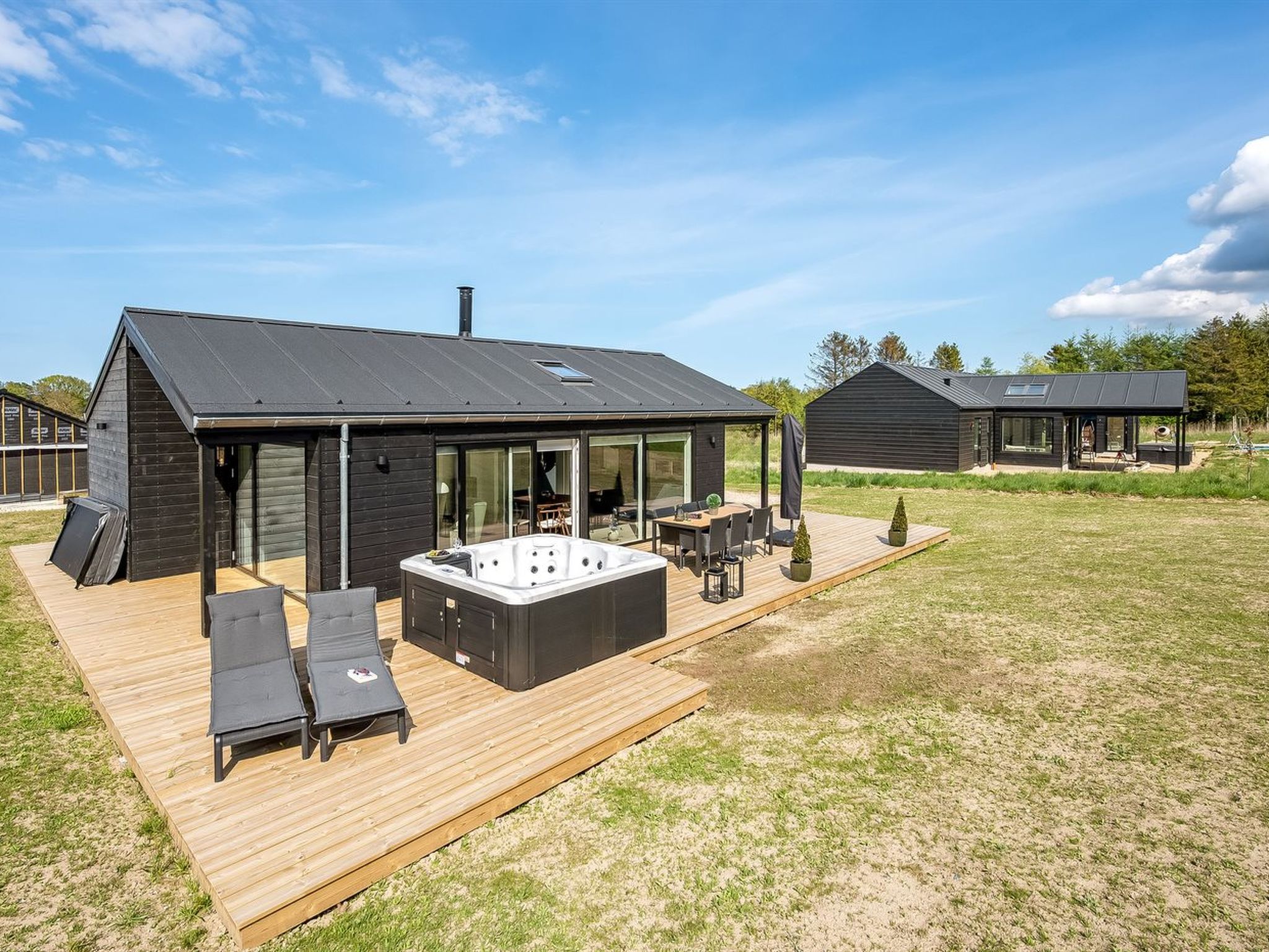 "Junis" - 900m from the sea - Buiten