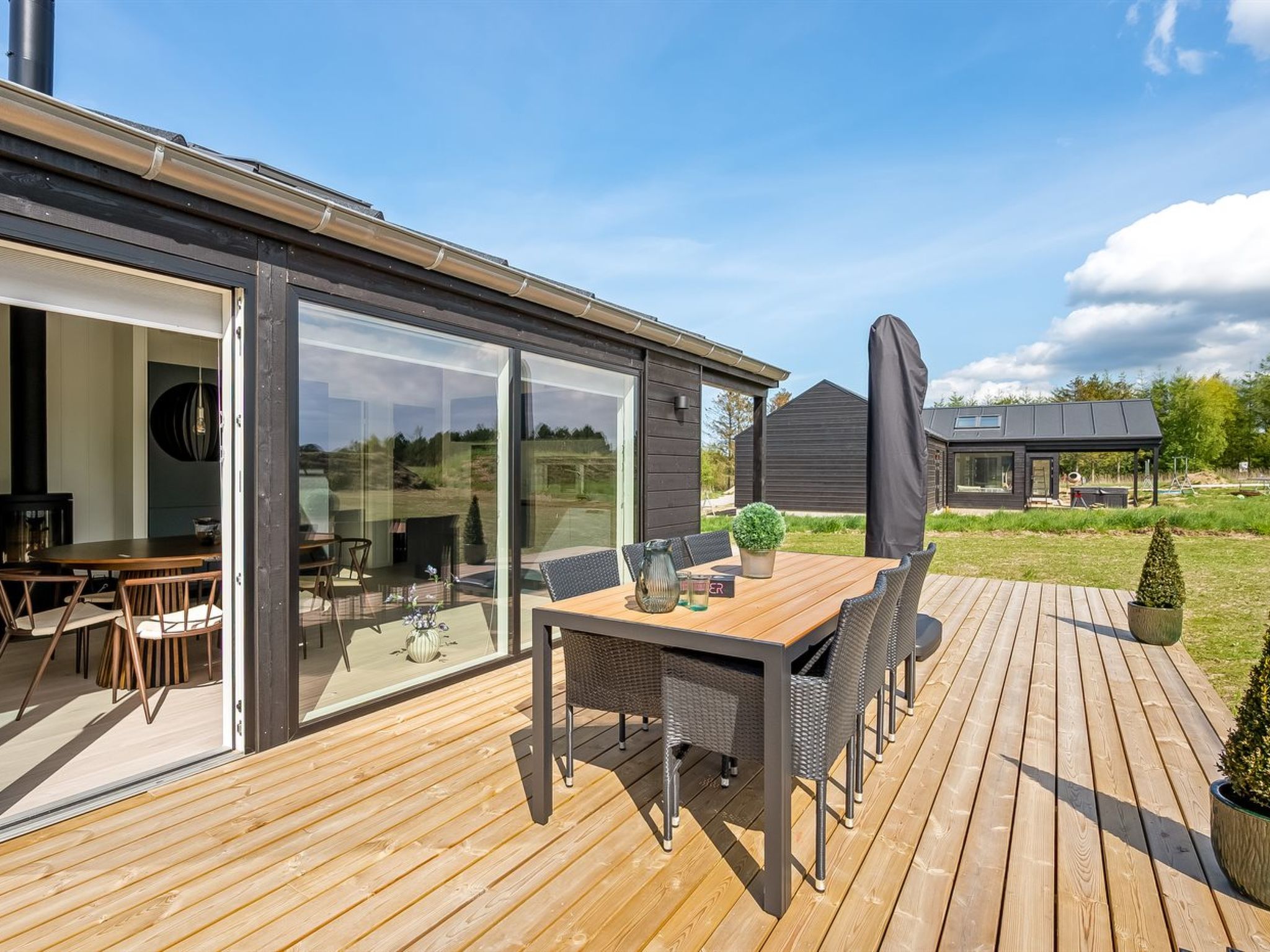 "Junis" - 900m from the sea - Buiten