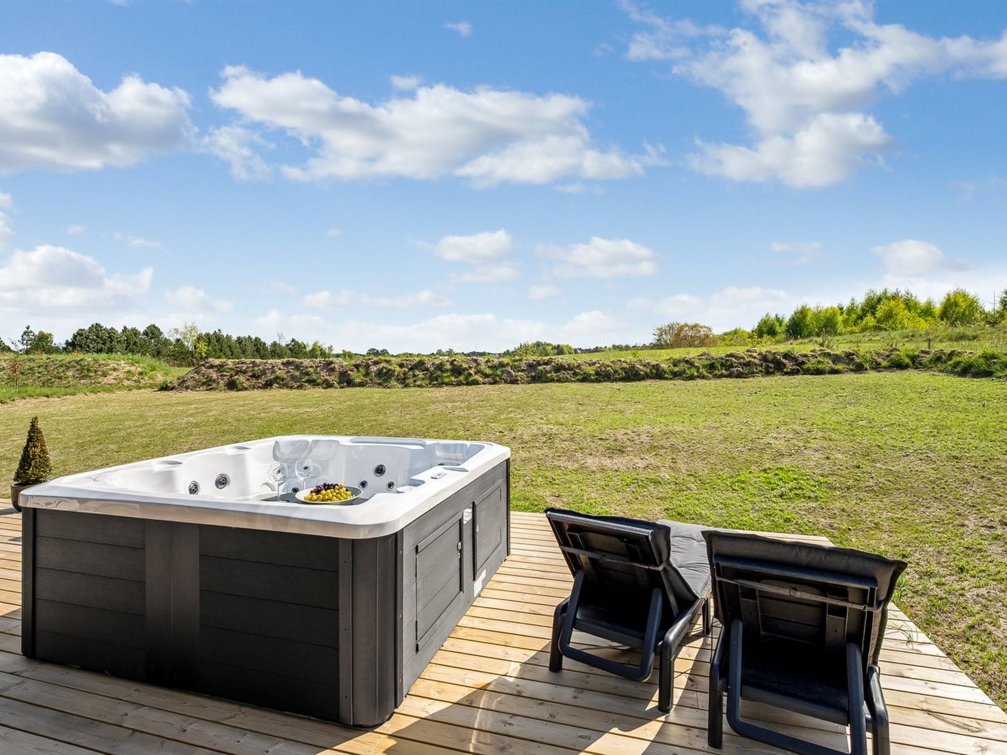 "Junis" - 900m from the sea - Buiten