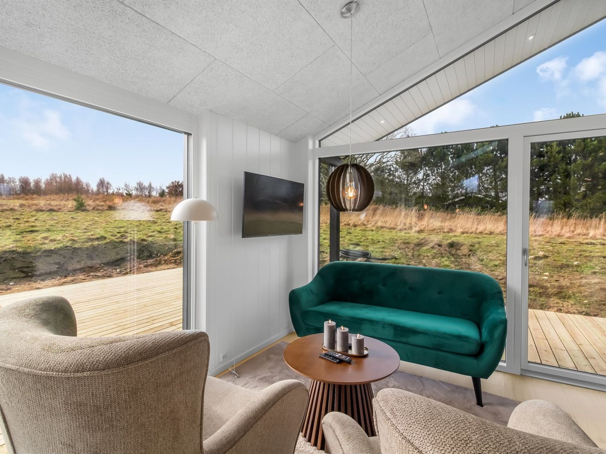 "Junis" - 900m from the sea - Binnen
