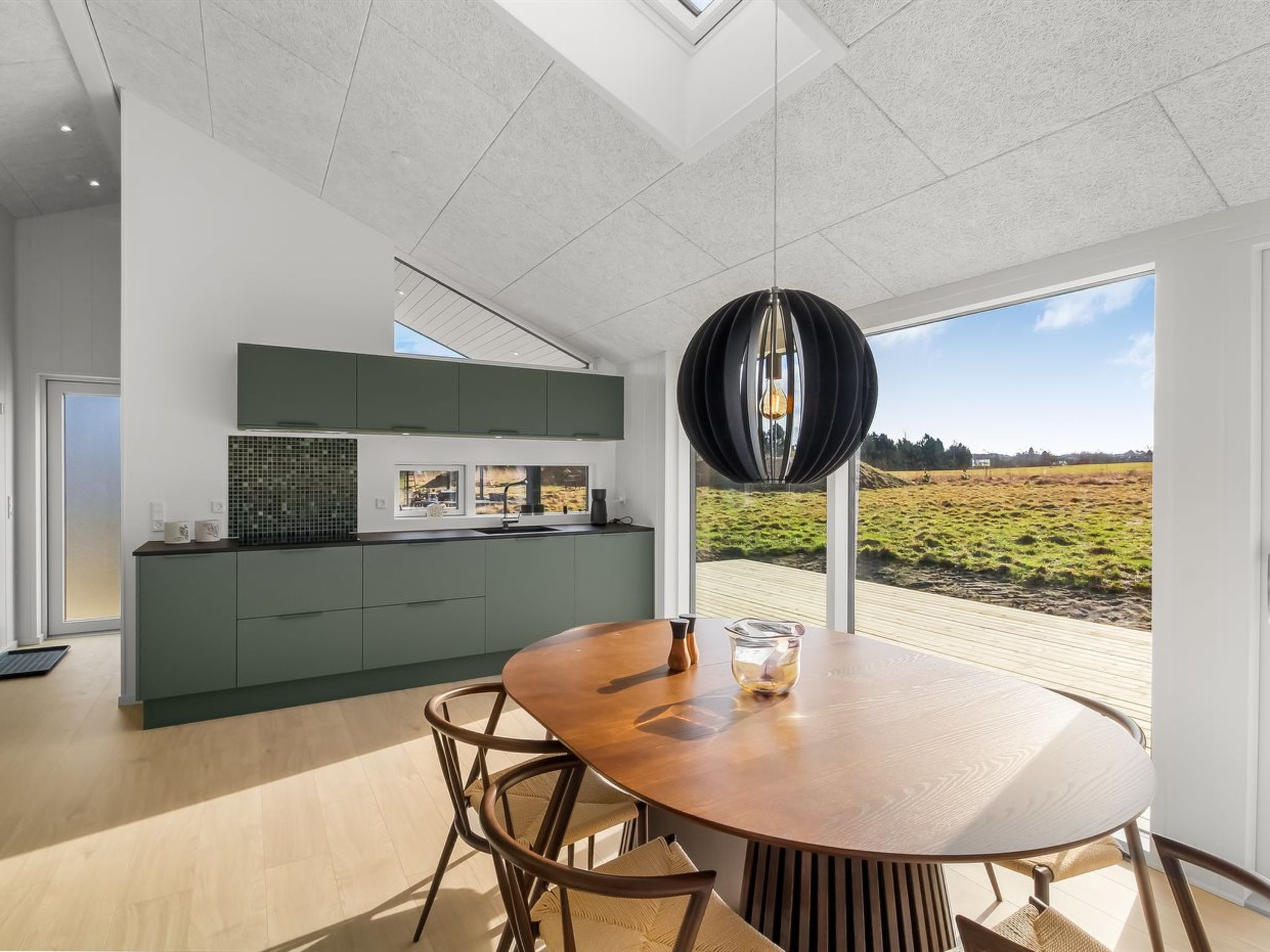 "Junis" - 900m from the sea - Binnen