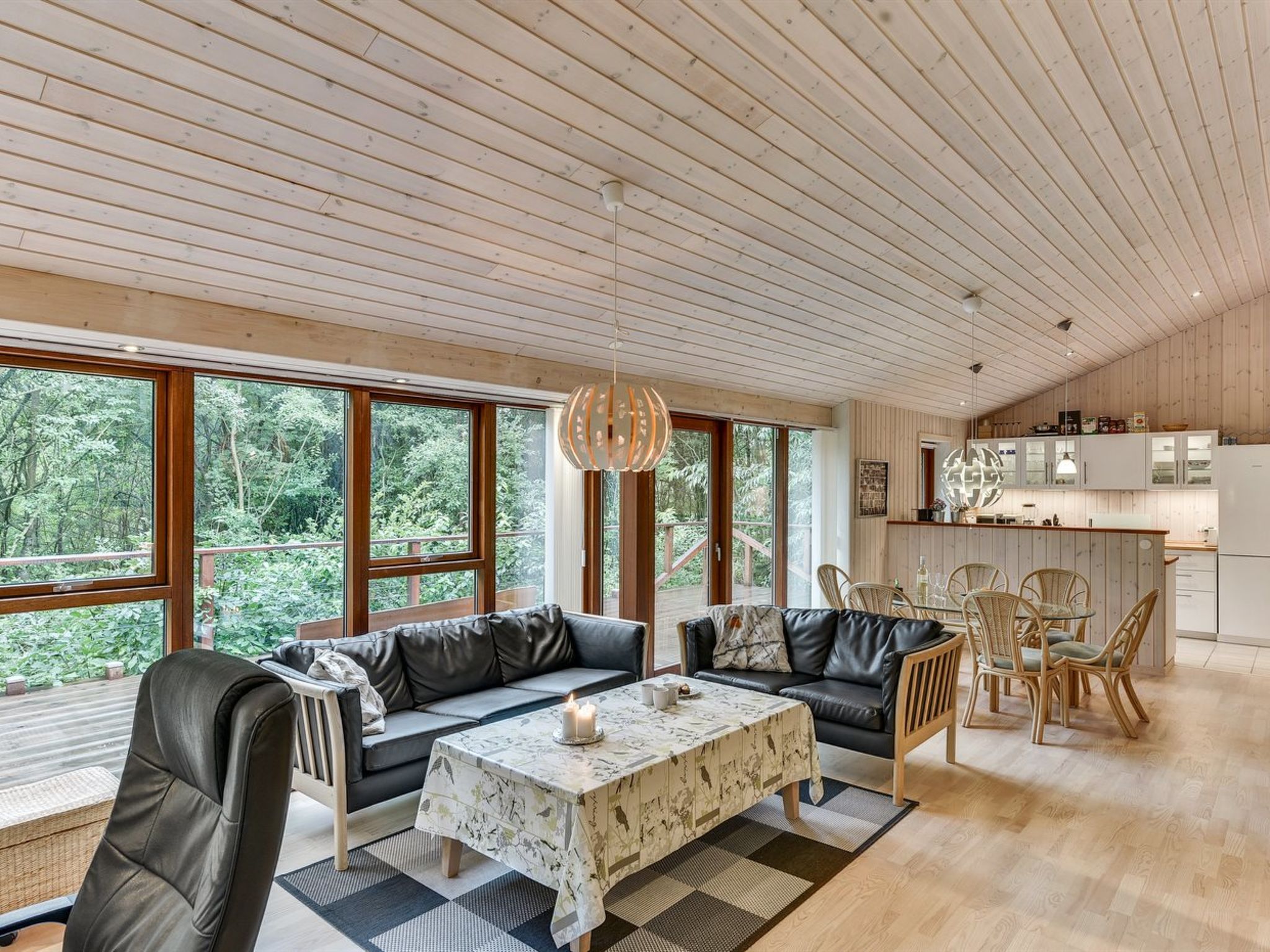 "Nelie" - 40km from the sea - Binnen