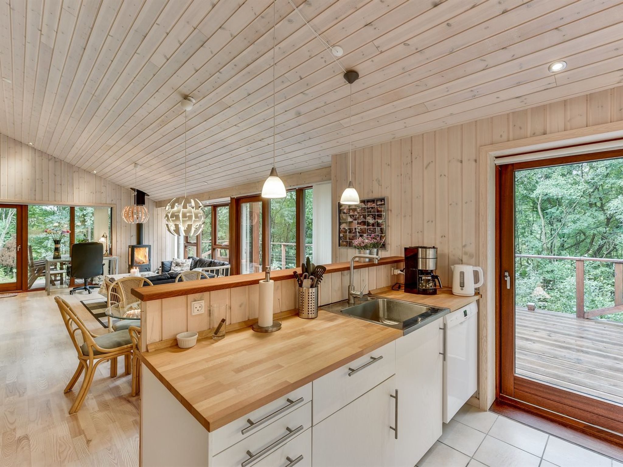 "Nelie" - 40km from the sea - Binnen