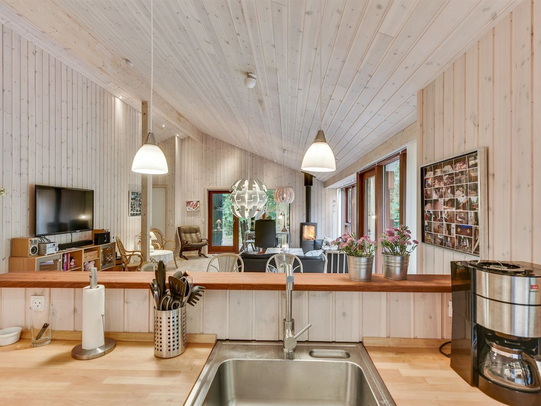 "Nelie" - 40km from the sea - Binnen