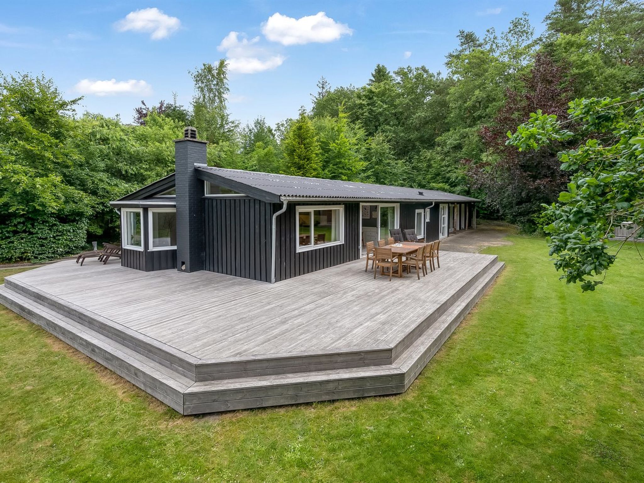 "Matthea" - 2.9km from the sea