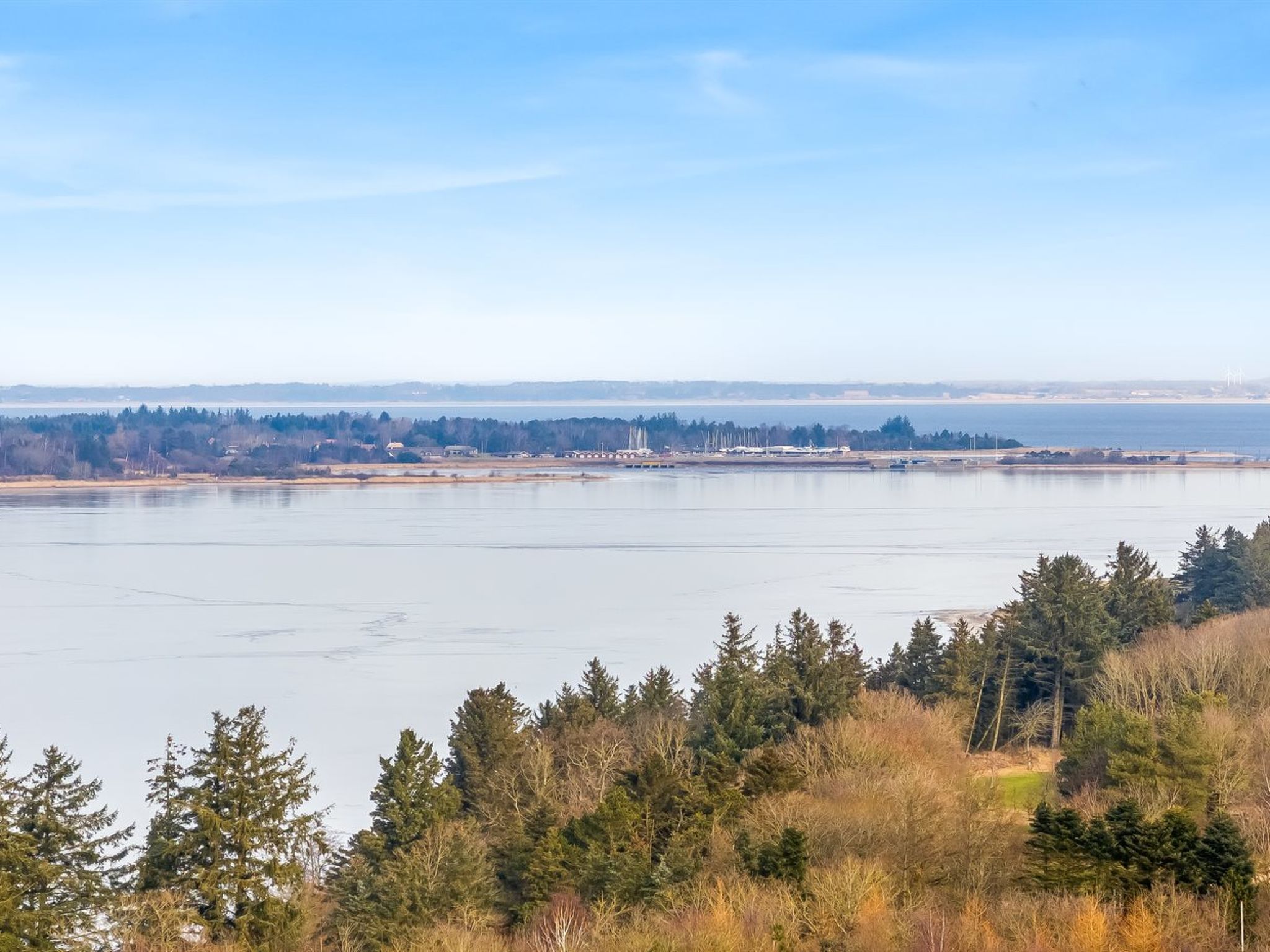 "Arleta" - 250m to the fjord-Buiten