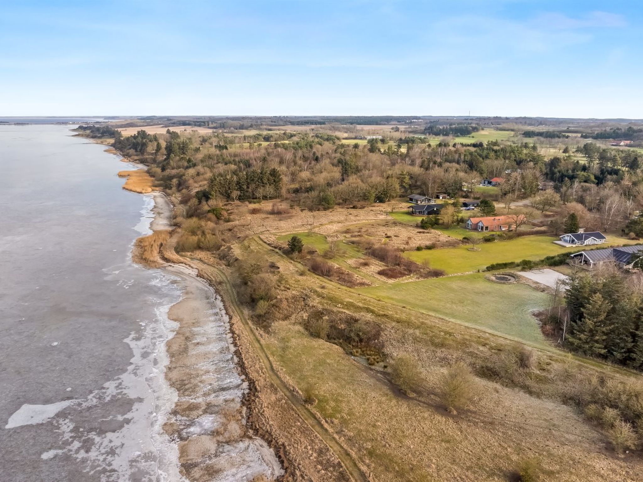"Arleta" - 250m to the fjord-Buiten