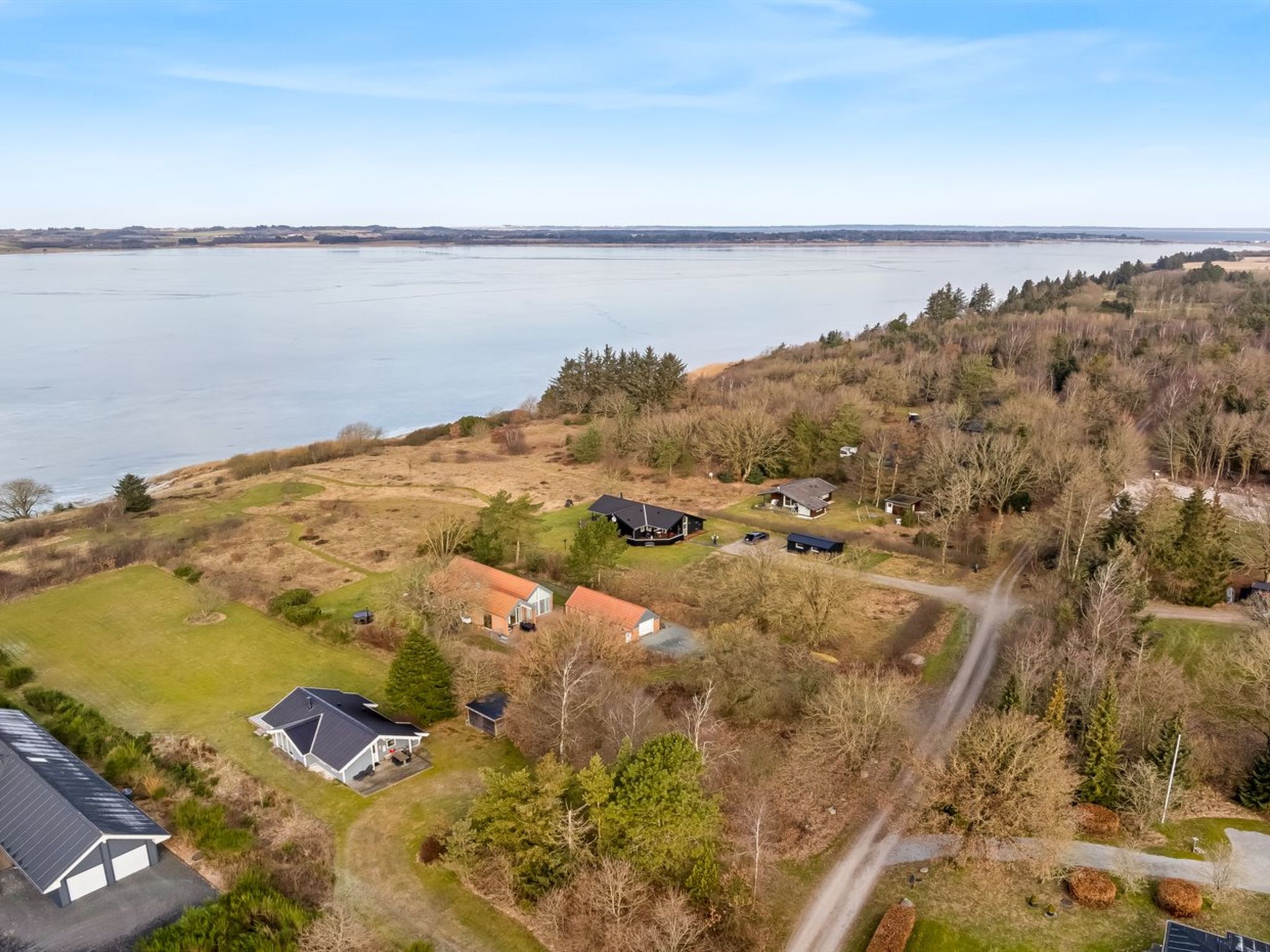 "Arleta" - 250m to the fjord-Buiten
