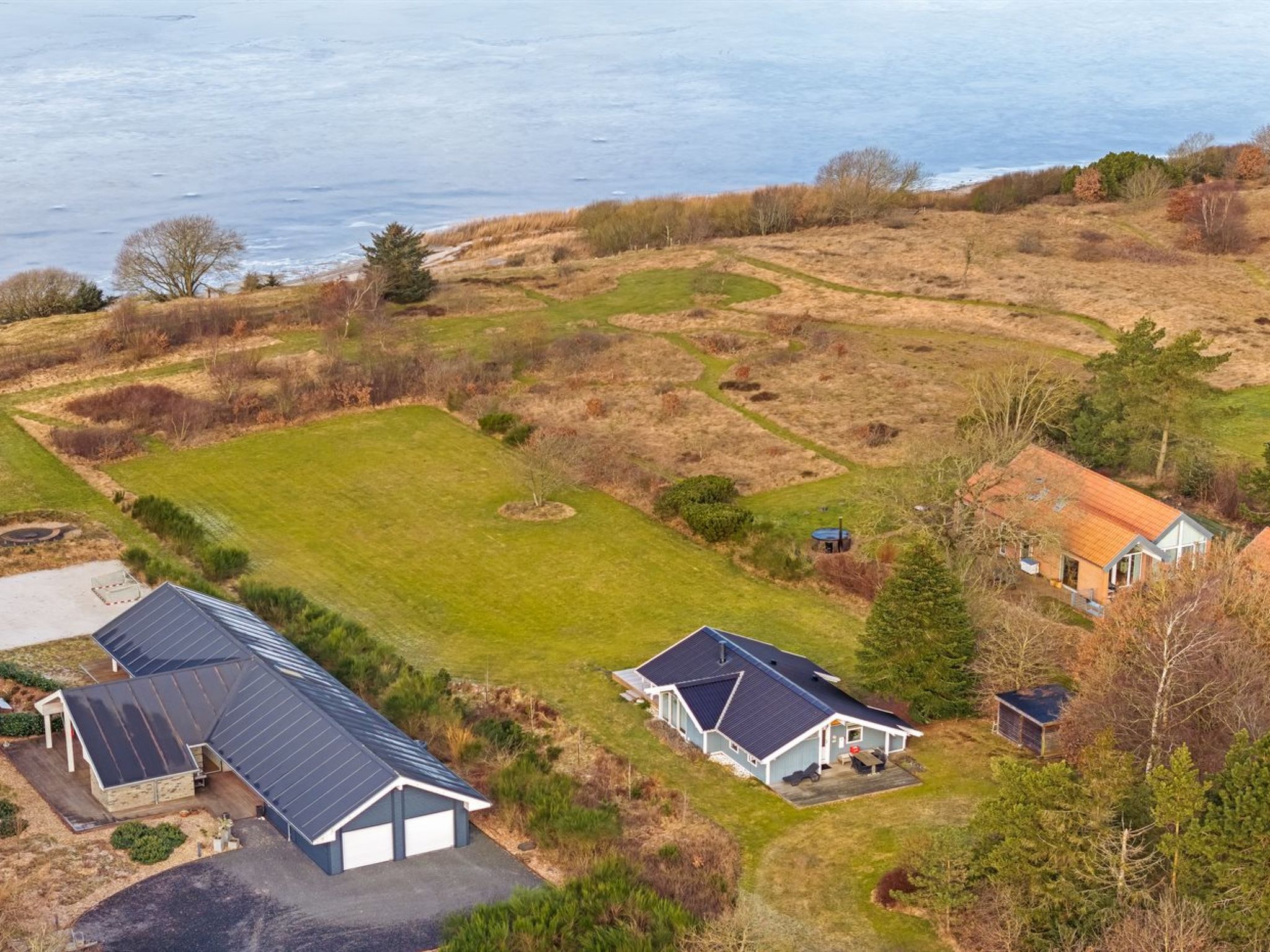 "Arleta" - 250m to the fjord-Buiten
