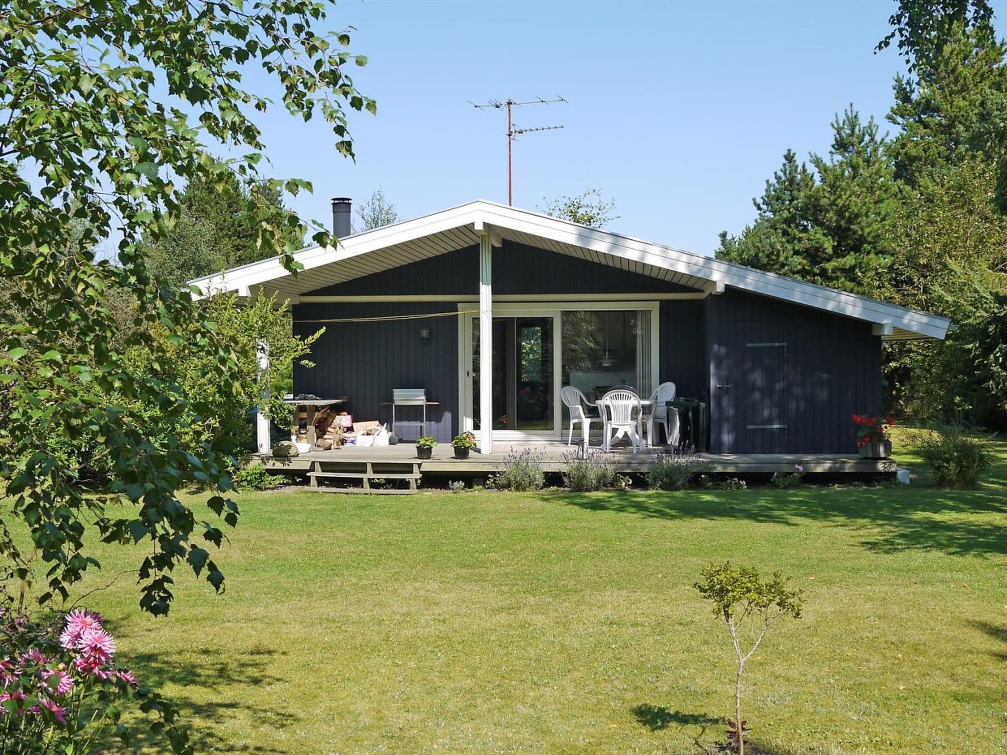 "Menard" - 400m from the sea