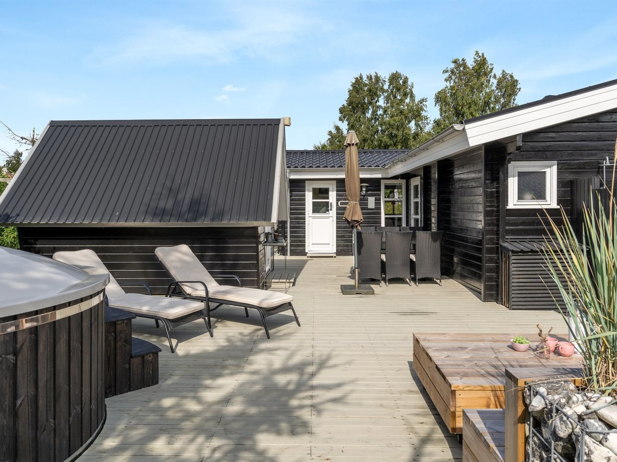 "Botwith" - 400m from the sea — Terrace (3 of 22)