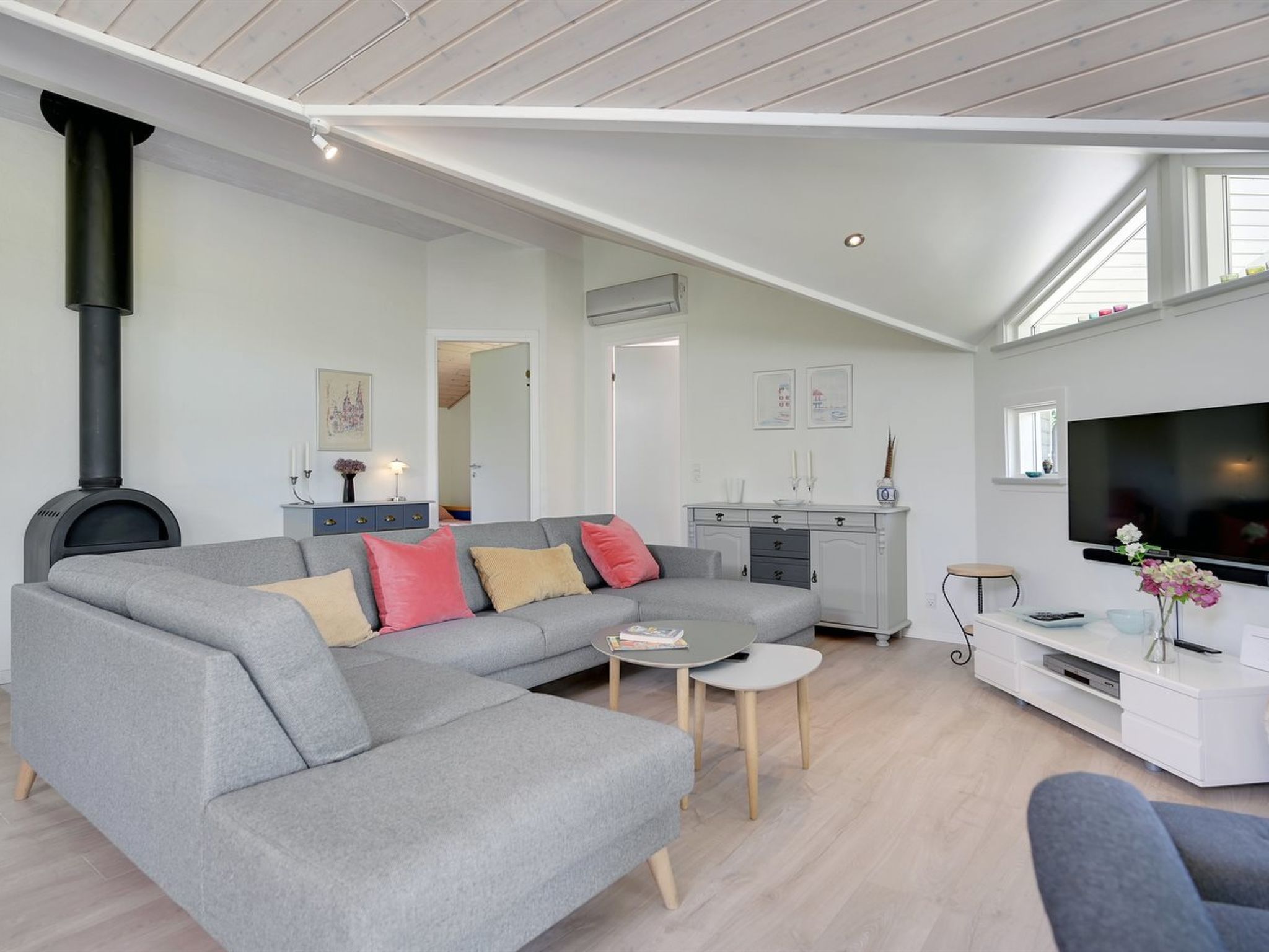 "Waltraud" - 500m from the sea