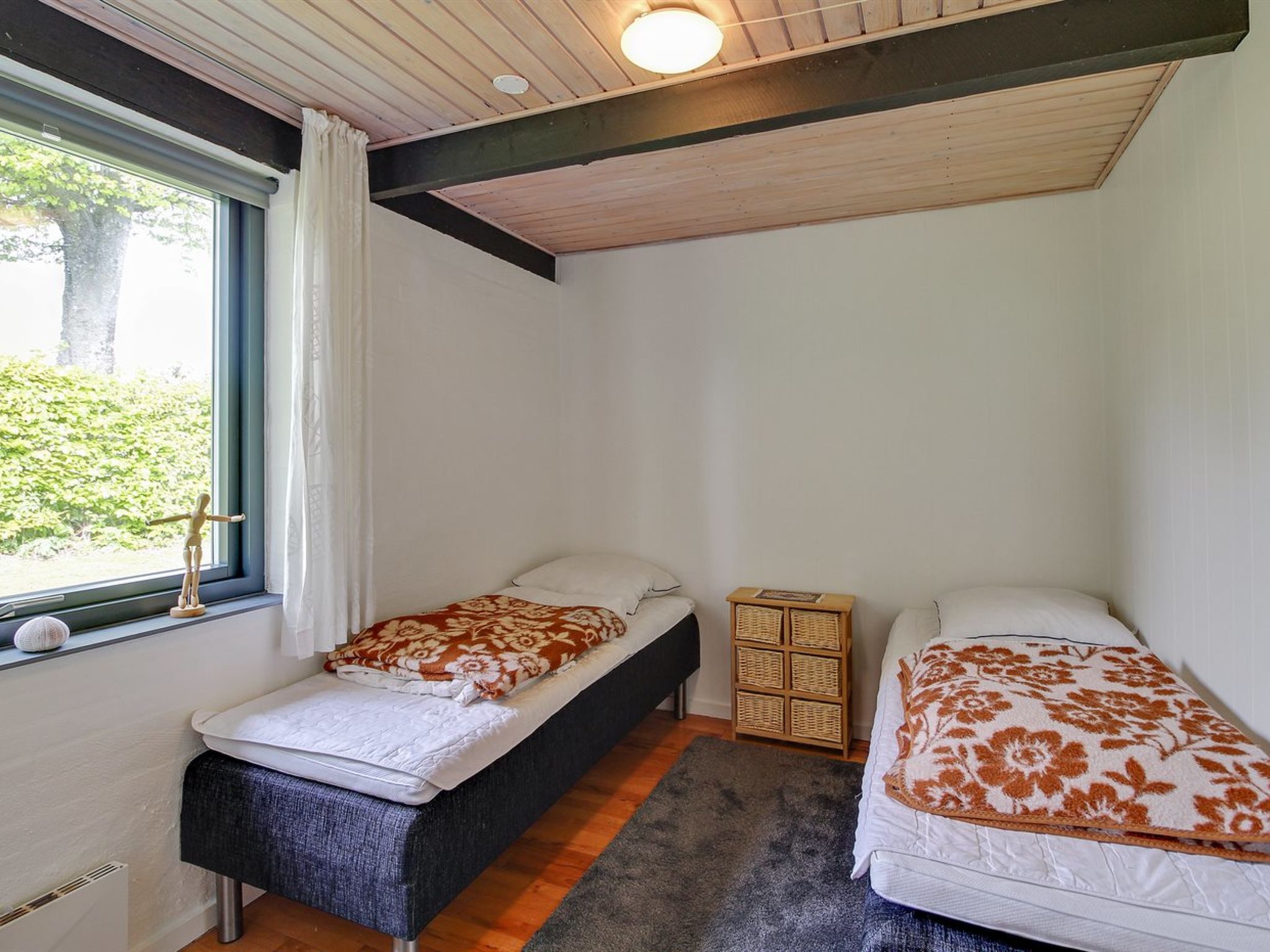 "Kiowa" - 100m from the sea-Dedans