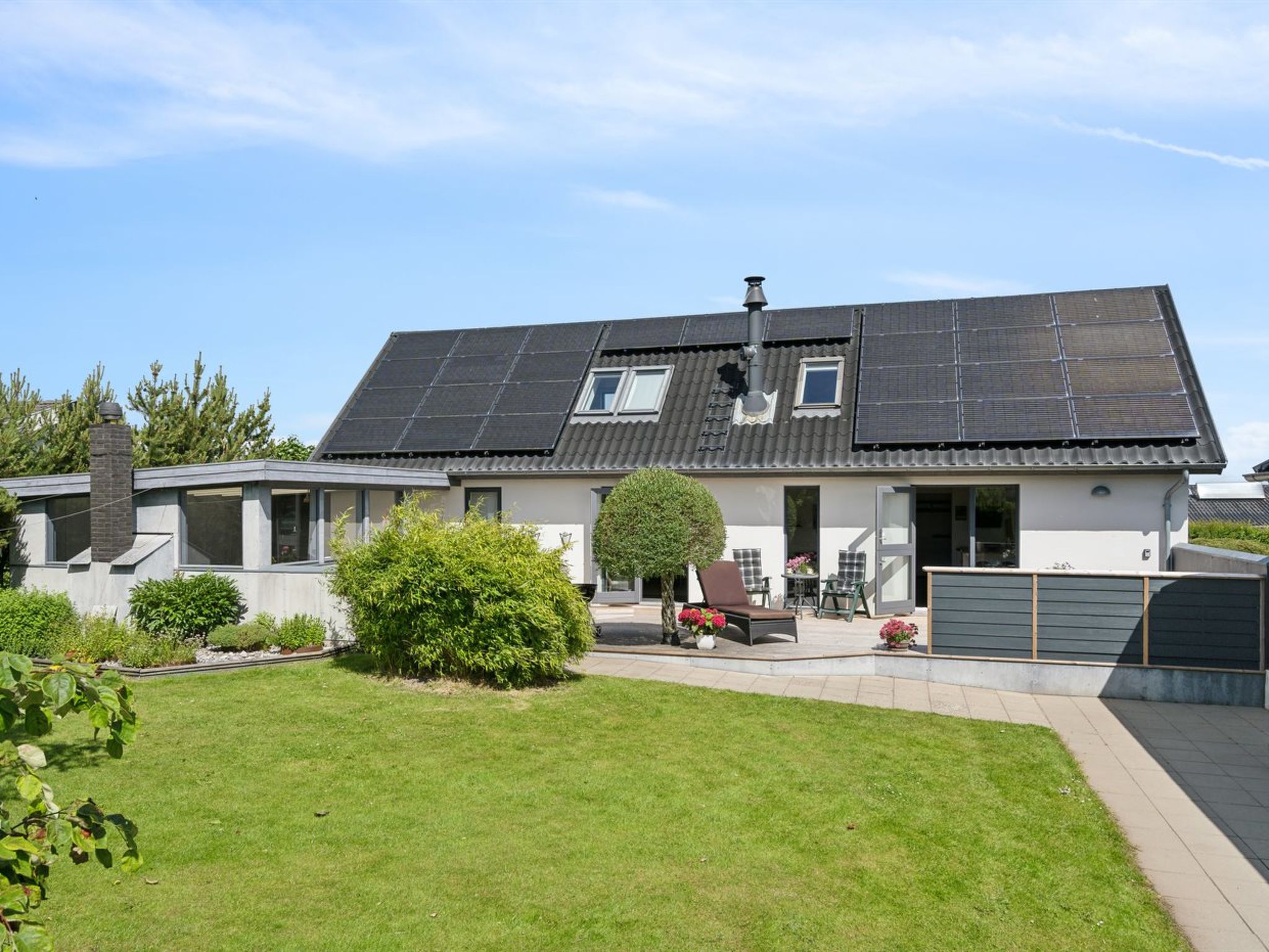 "Alona" - 90m from the sea-Buiten