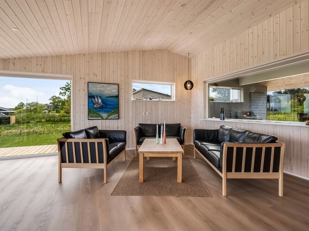 'Siljan' - 400m from the sea