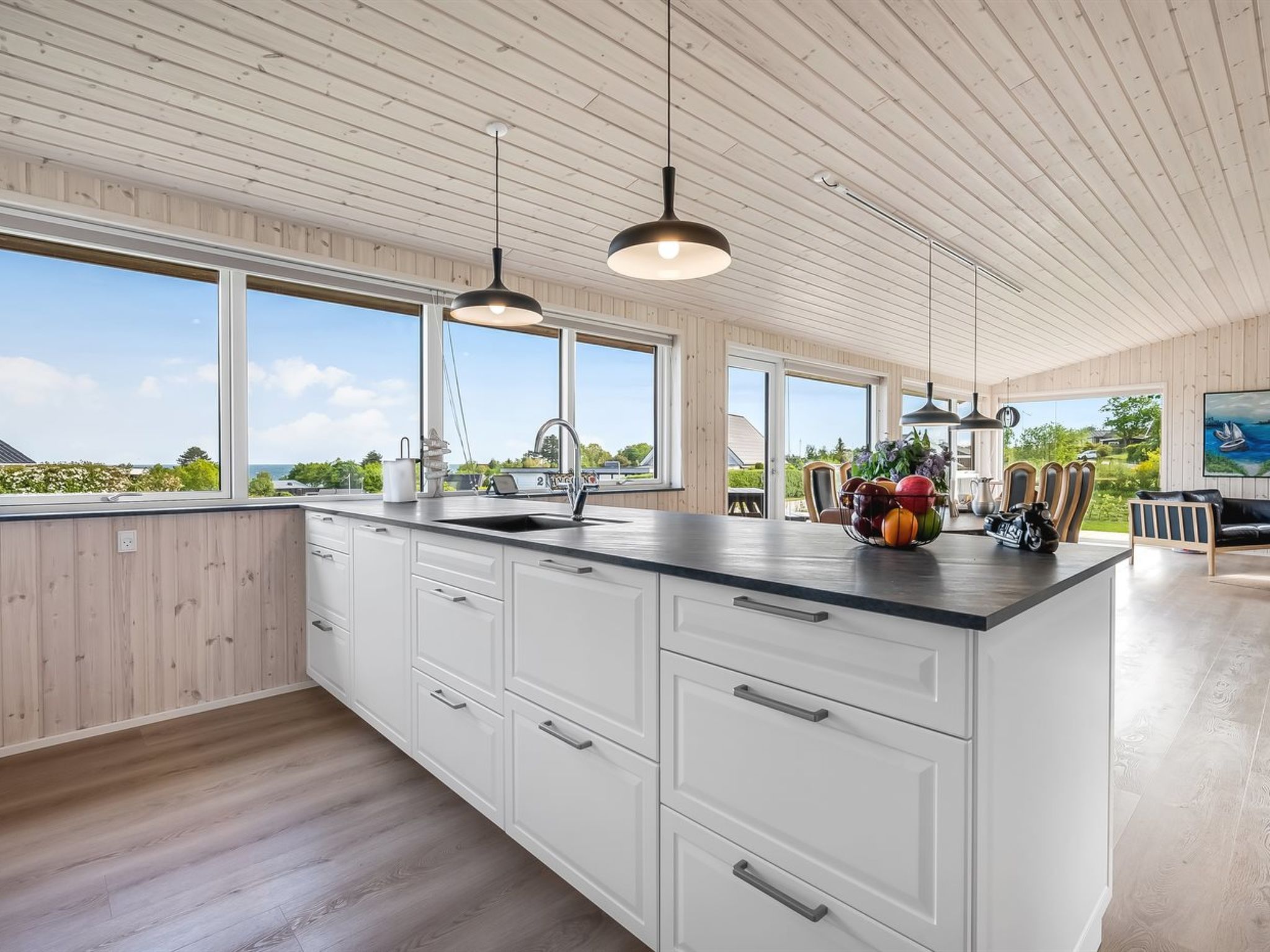 "Siljan" - 400m from the sea-Drinnen