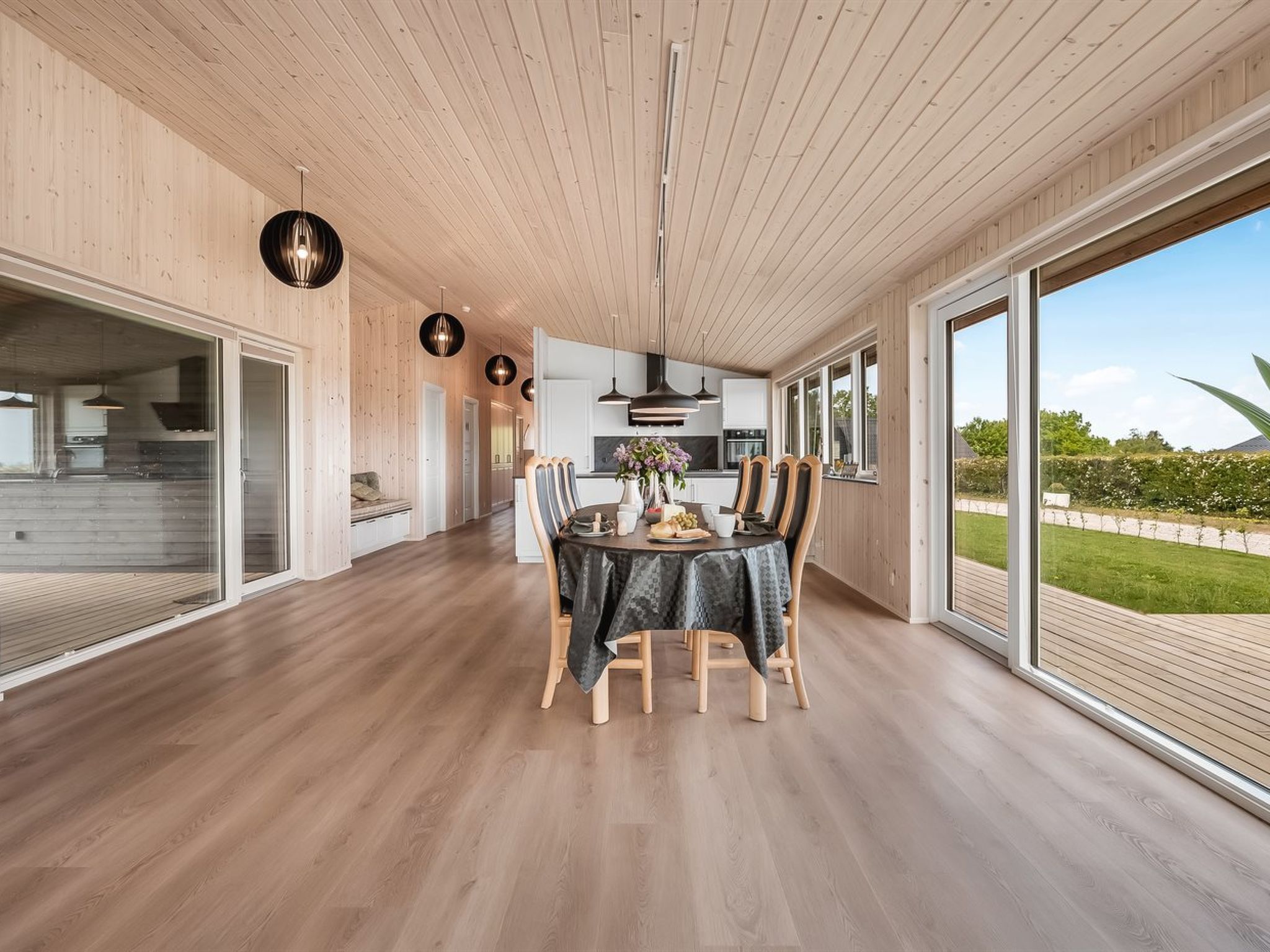 "Siljan" - 400m from the sea-Drinnen