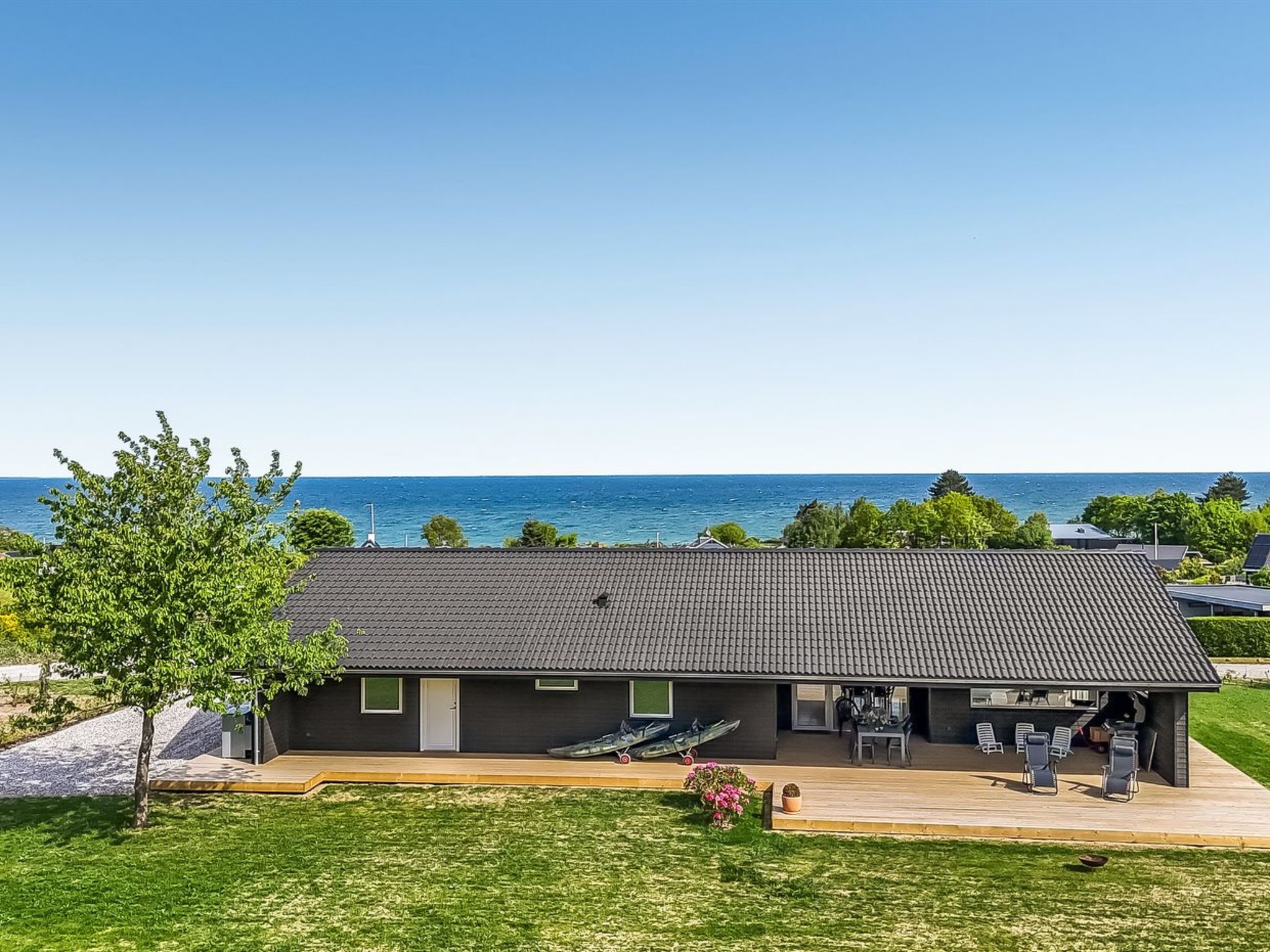 "Siljan" - 400m from the sea