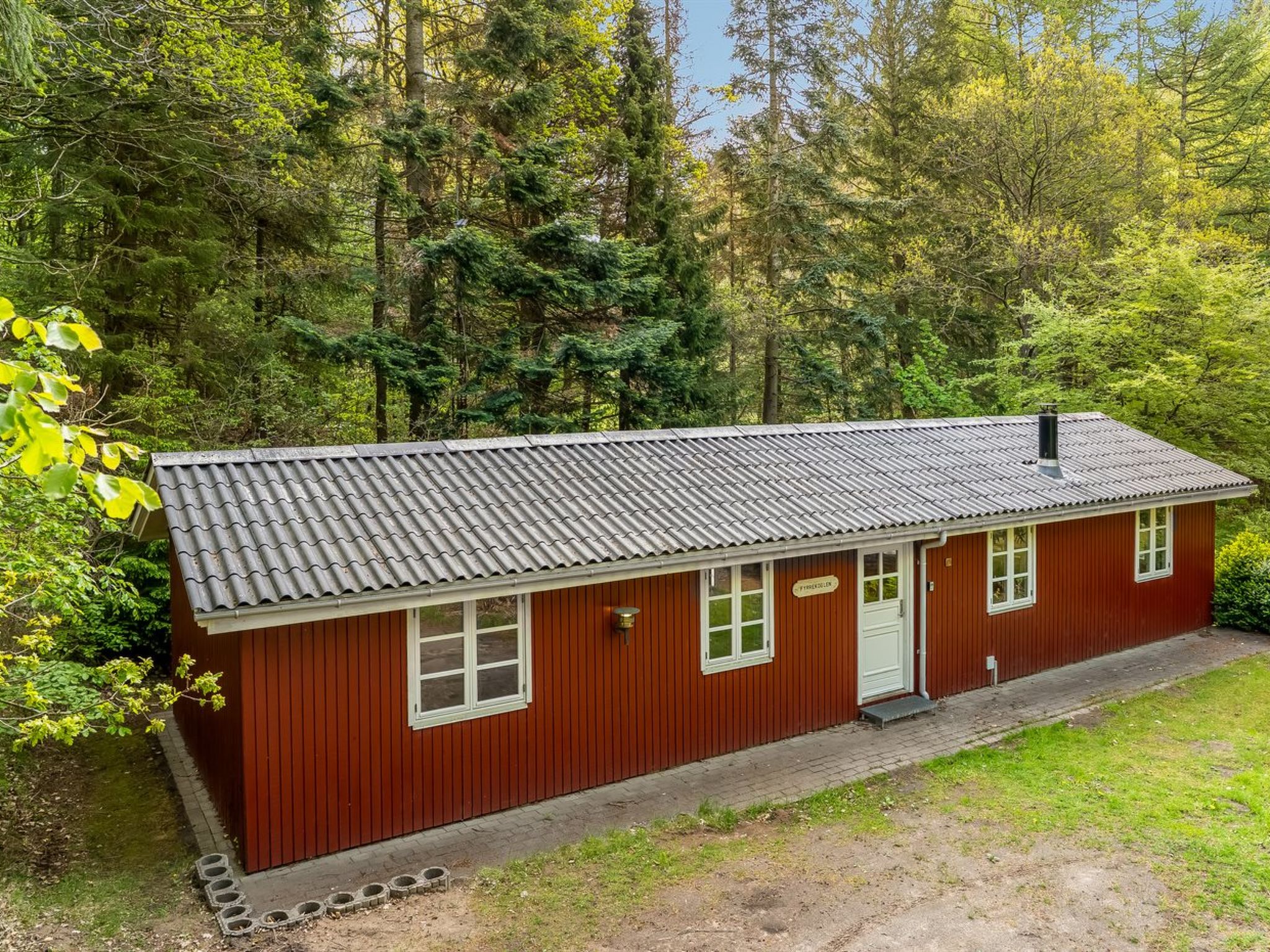 "Lilija" - 7.9km to the fjord - Buiten