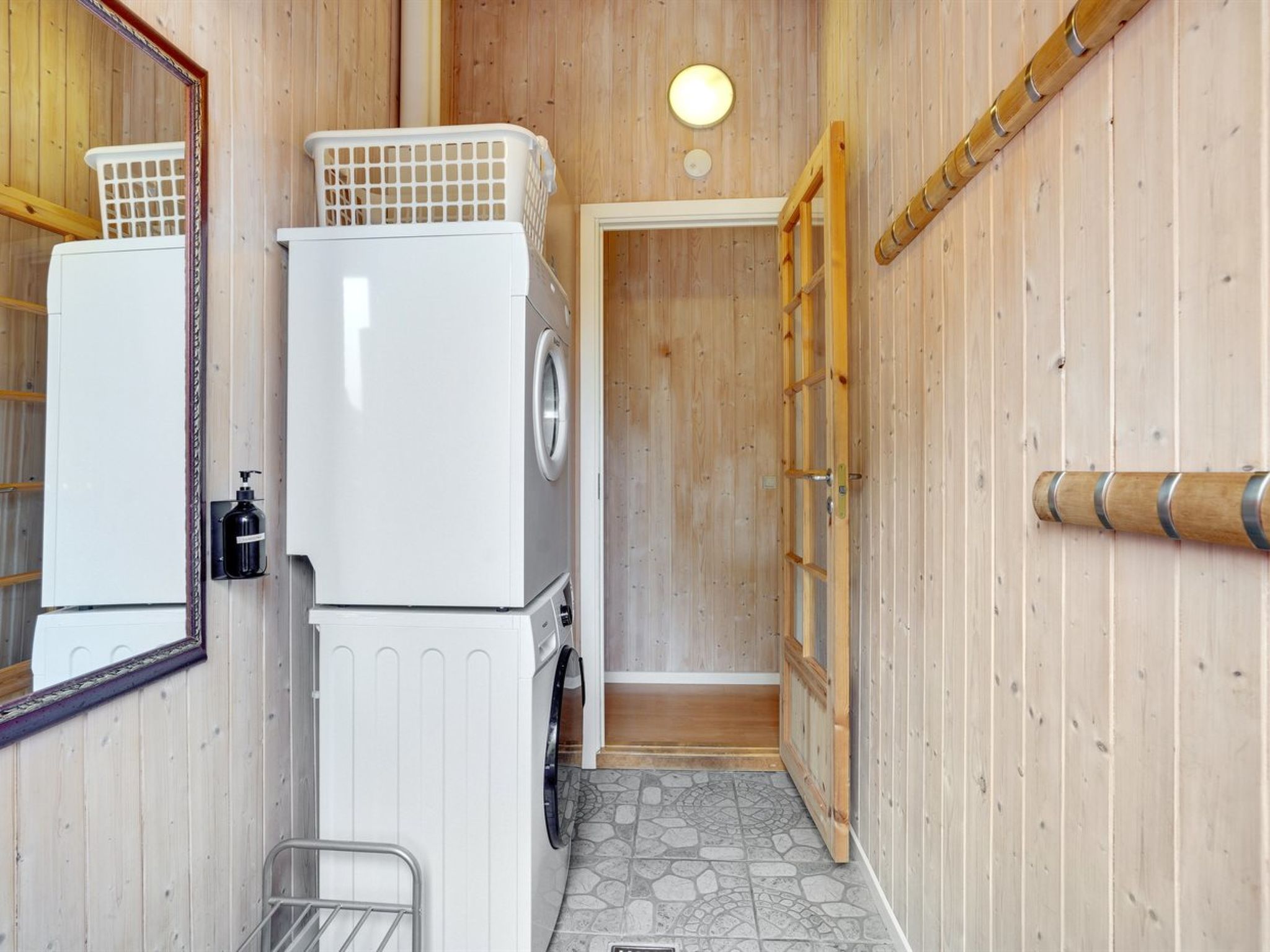 "Kalli" - 350m to the fjord-Binnen