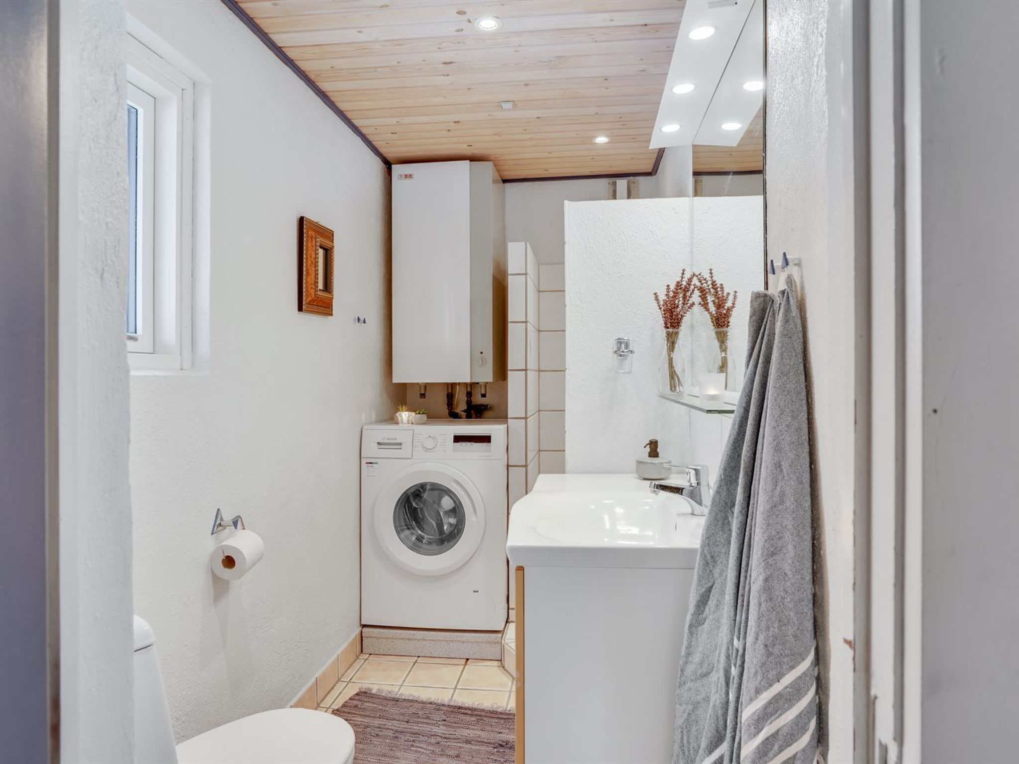 "Bendine" - 100m to the fjord-Inside