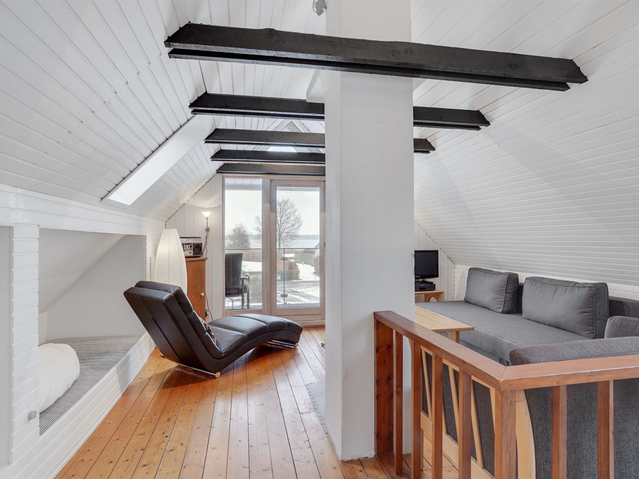 "Bendine" - 100m to the fjord-Outside