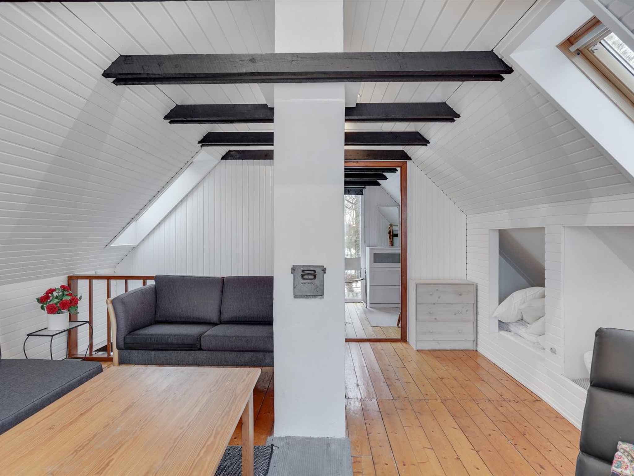 "Bendine" - 100m to the fjord-Outside