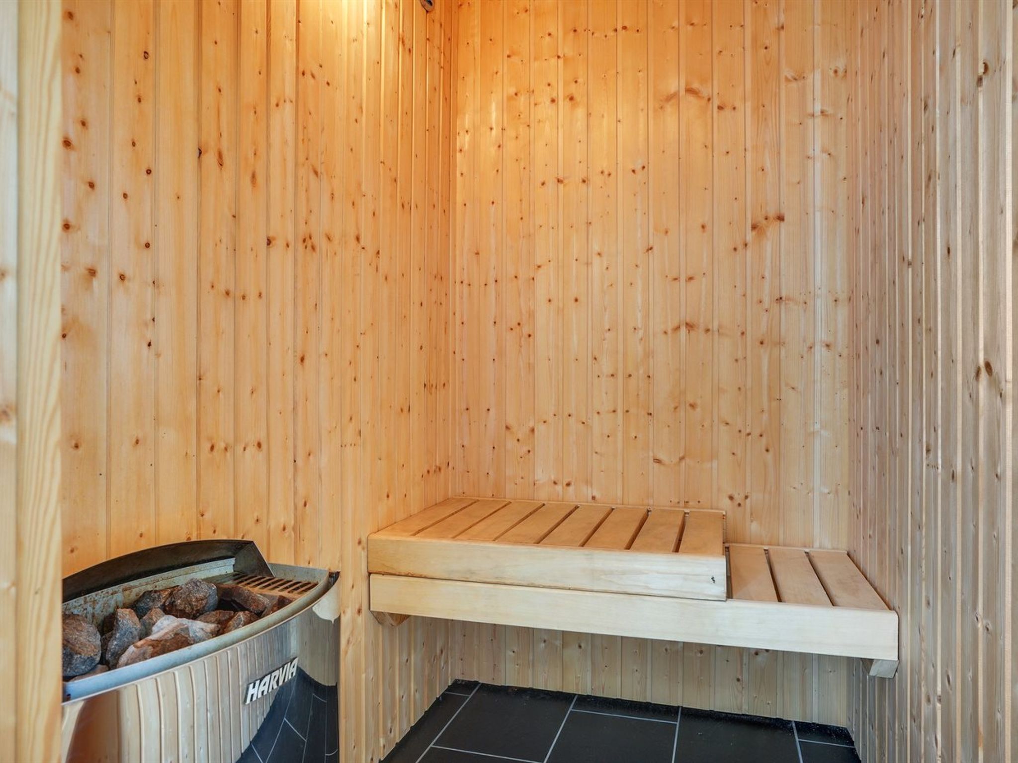 "Roope" - 50m from the sea - Drinnen