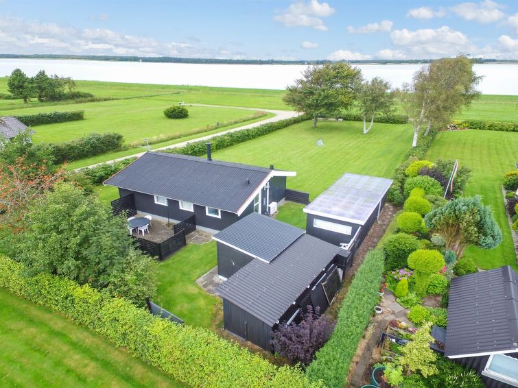 Vakantiehuis in Storvorde met open haard aan zee in Storvorde