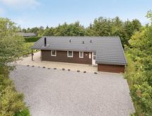 Ruime vakantiewoning Alvi met sauna op 400 meter van de fjord bij Storvorde - thumbnail 3