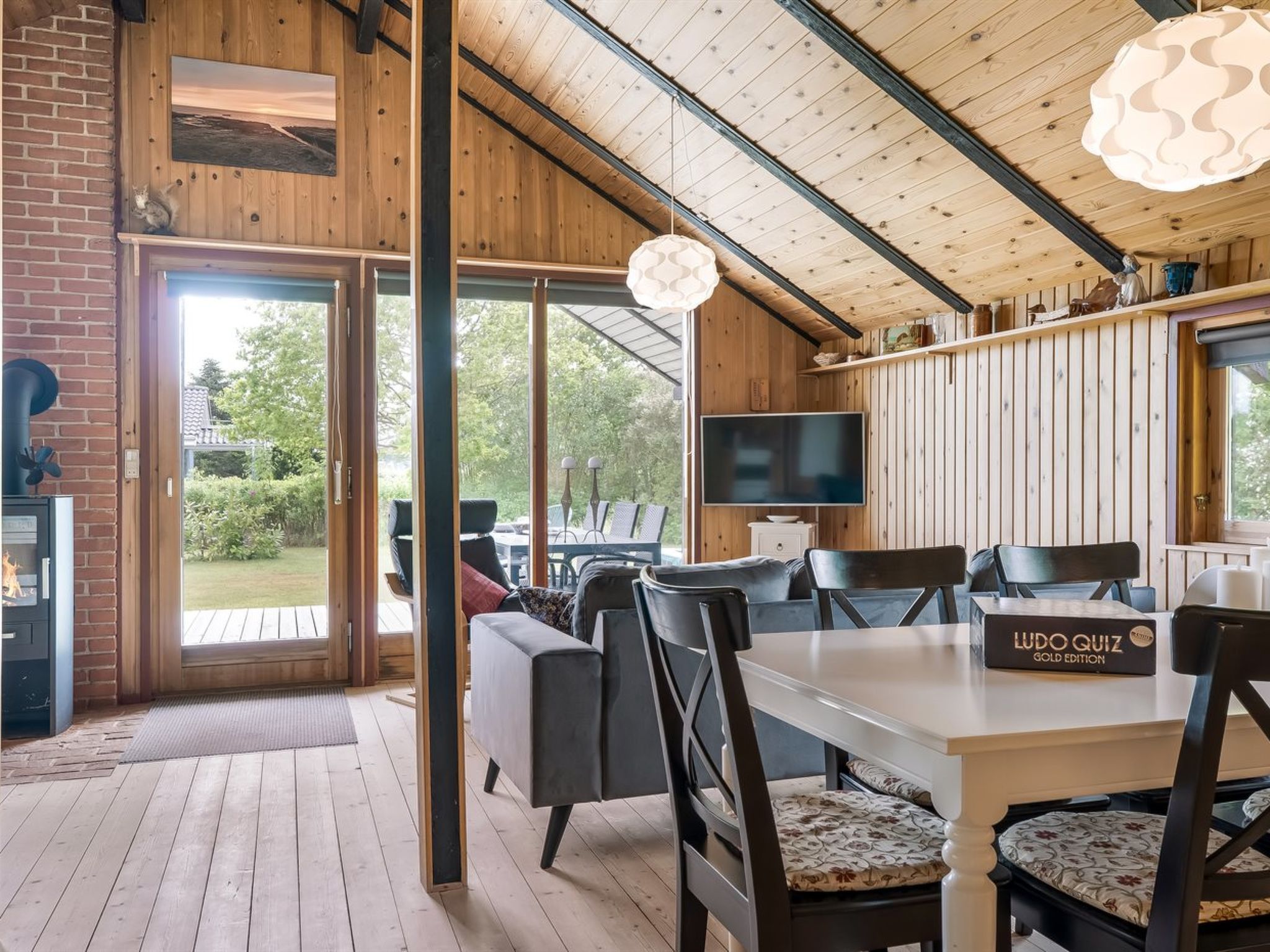 "Folki" - 250m from the sea-Binnen