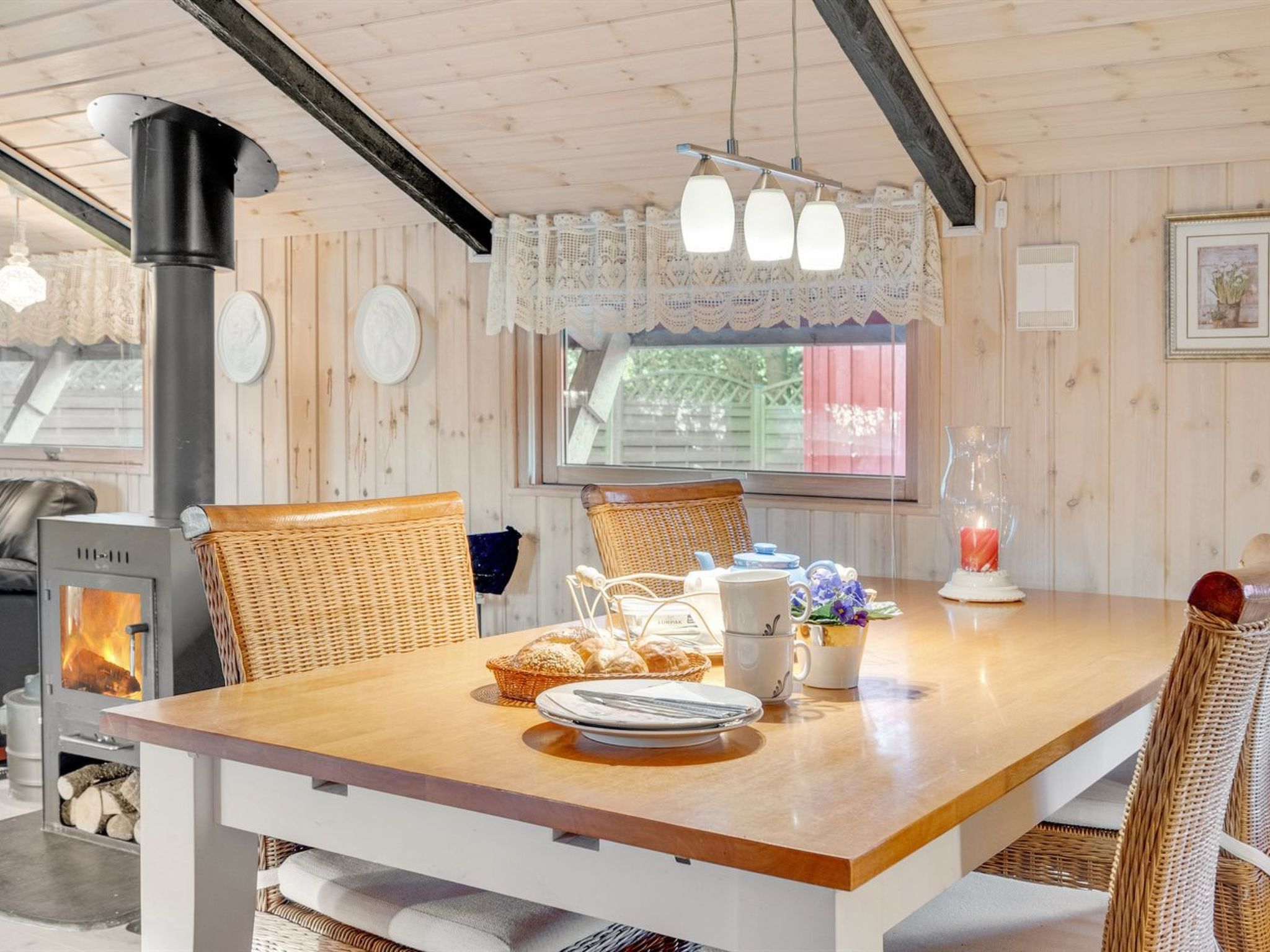 "Feliza" -  from the sea-Drinnen