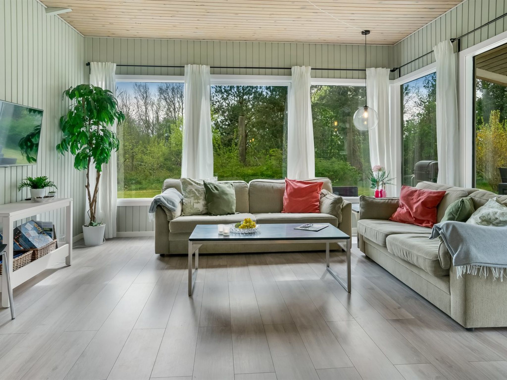 "Alkil" - 350m to the fjord-Inside