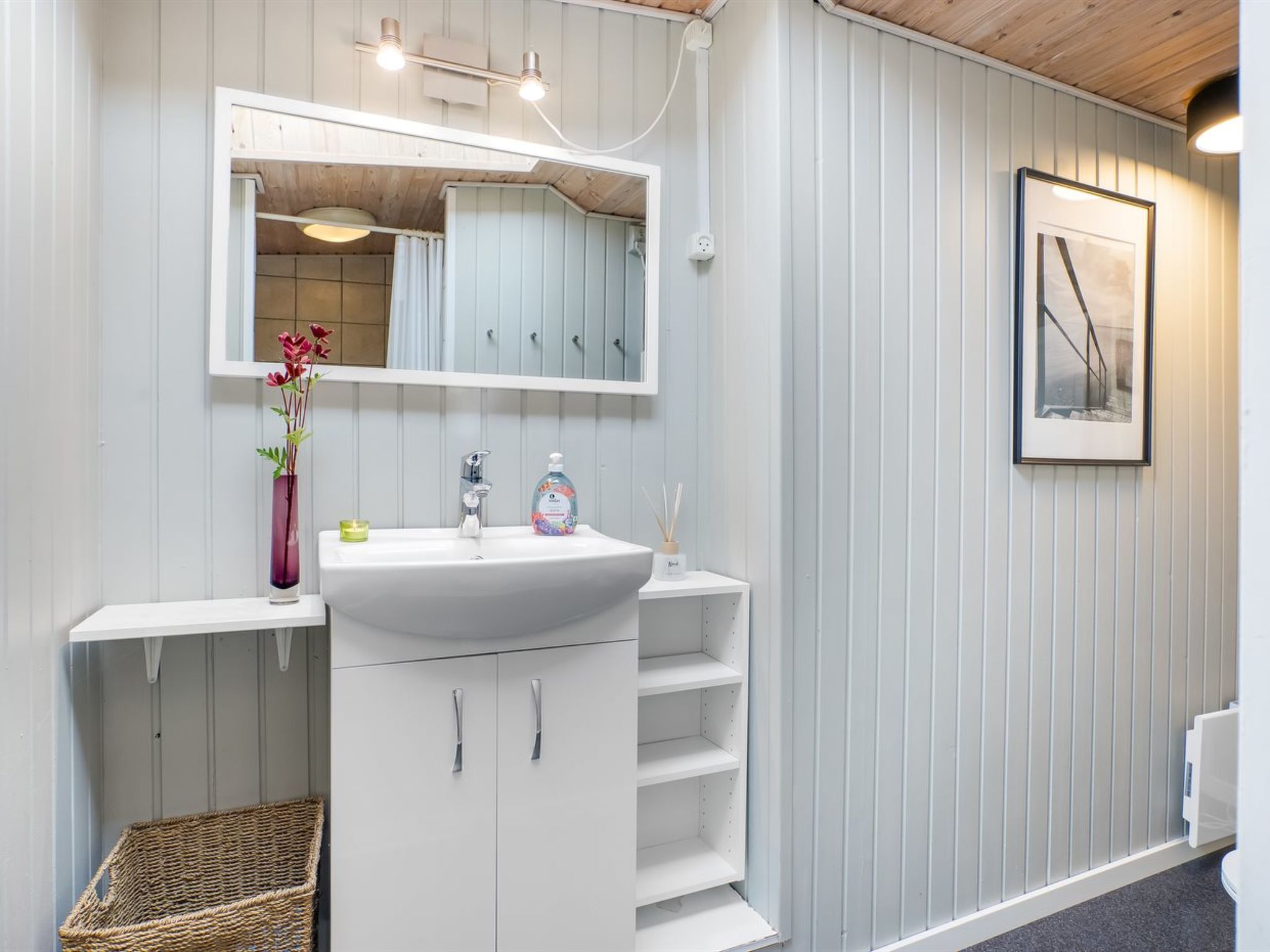 "Alkil" - 350m to the fjord-Inside