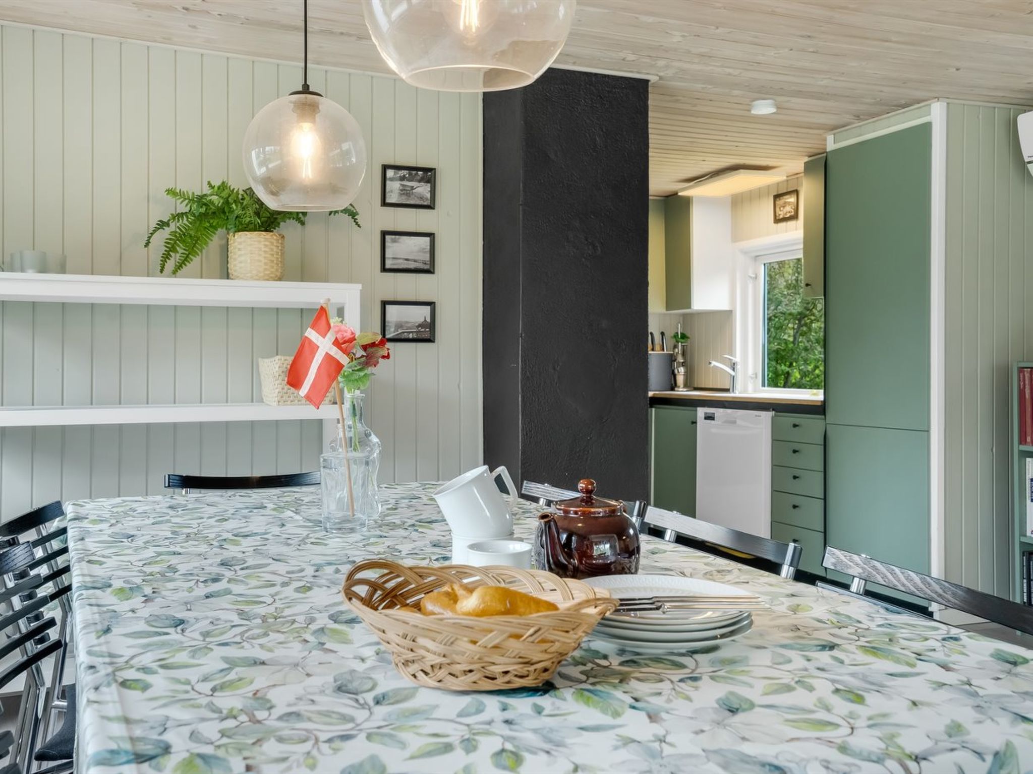 "Alkil" - 350m to the fjord-Inside