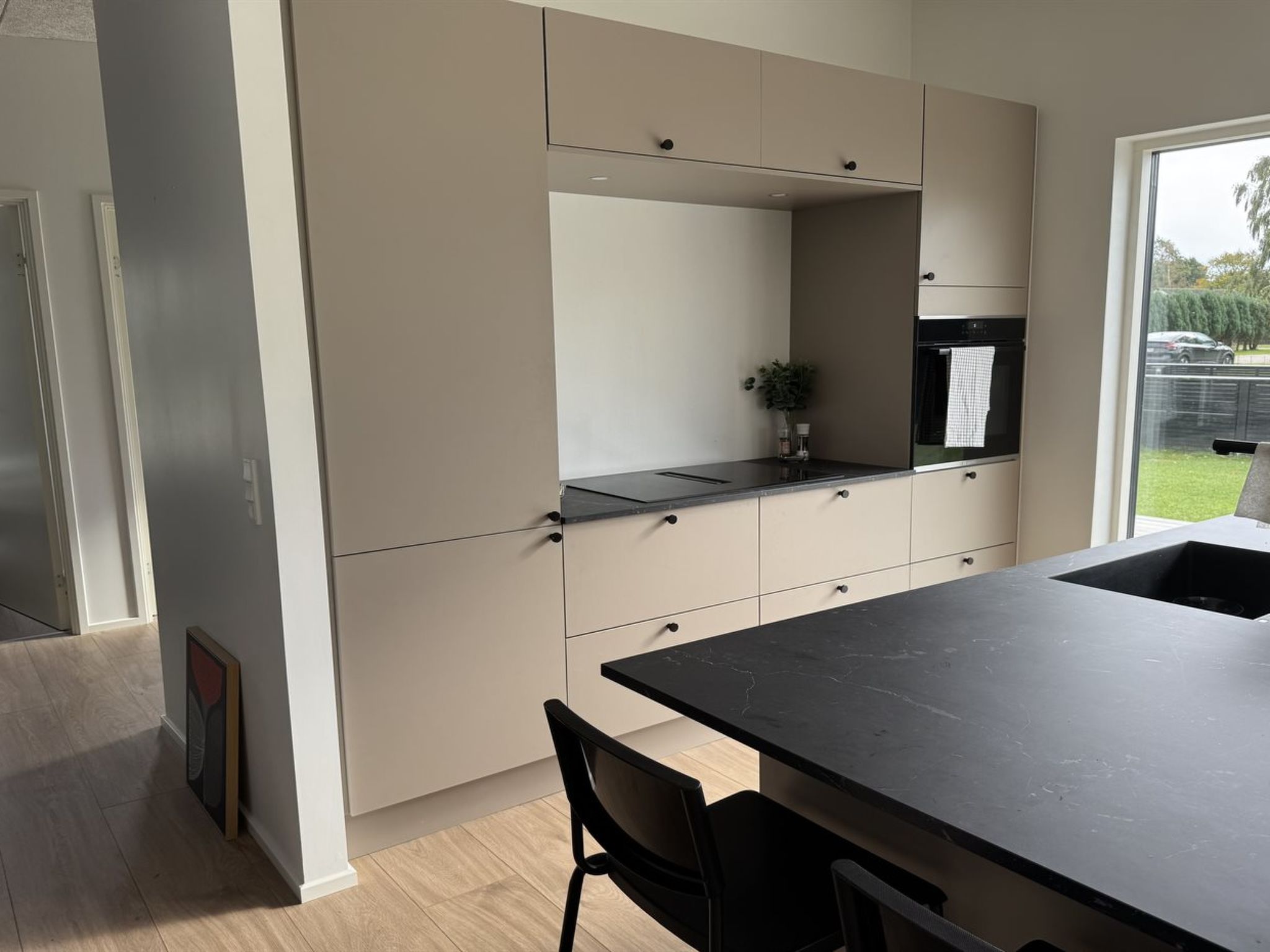 "Barnet" - 180m to the fjord