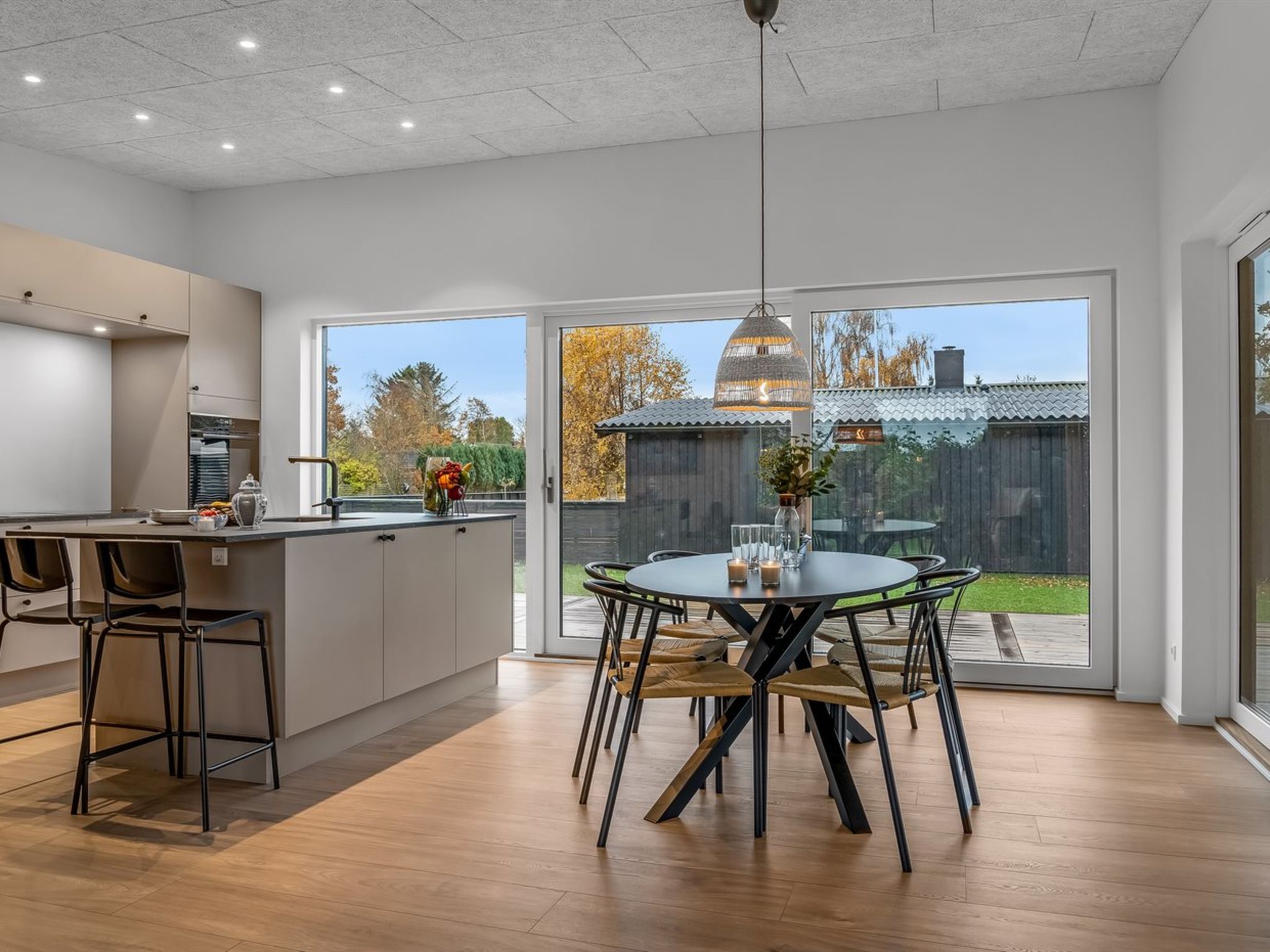 "Barnet" - 180m to the fjord