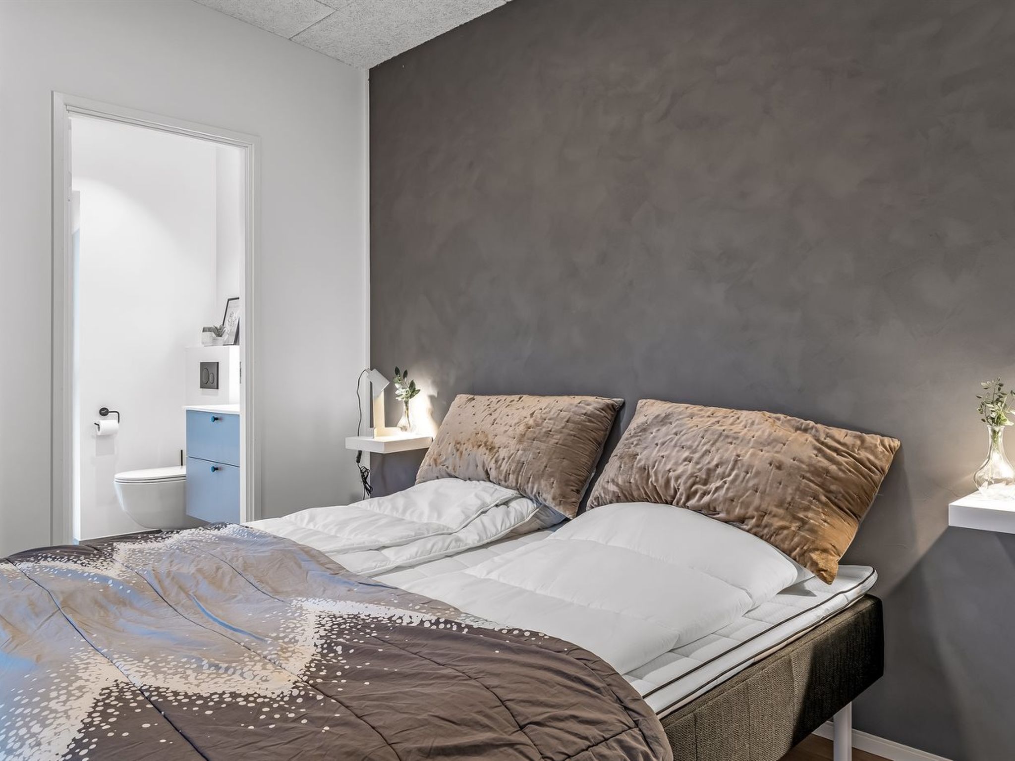 "Barnet" - 180m to the fjord - Binnen