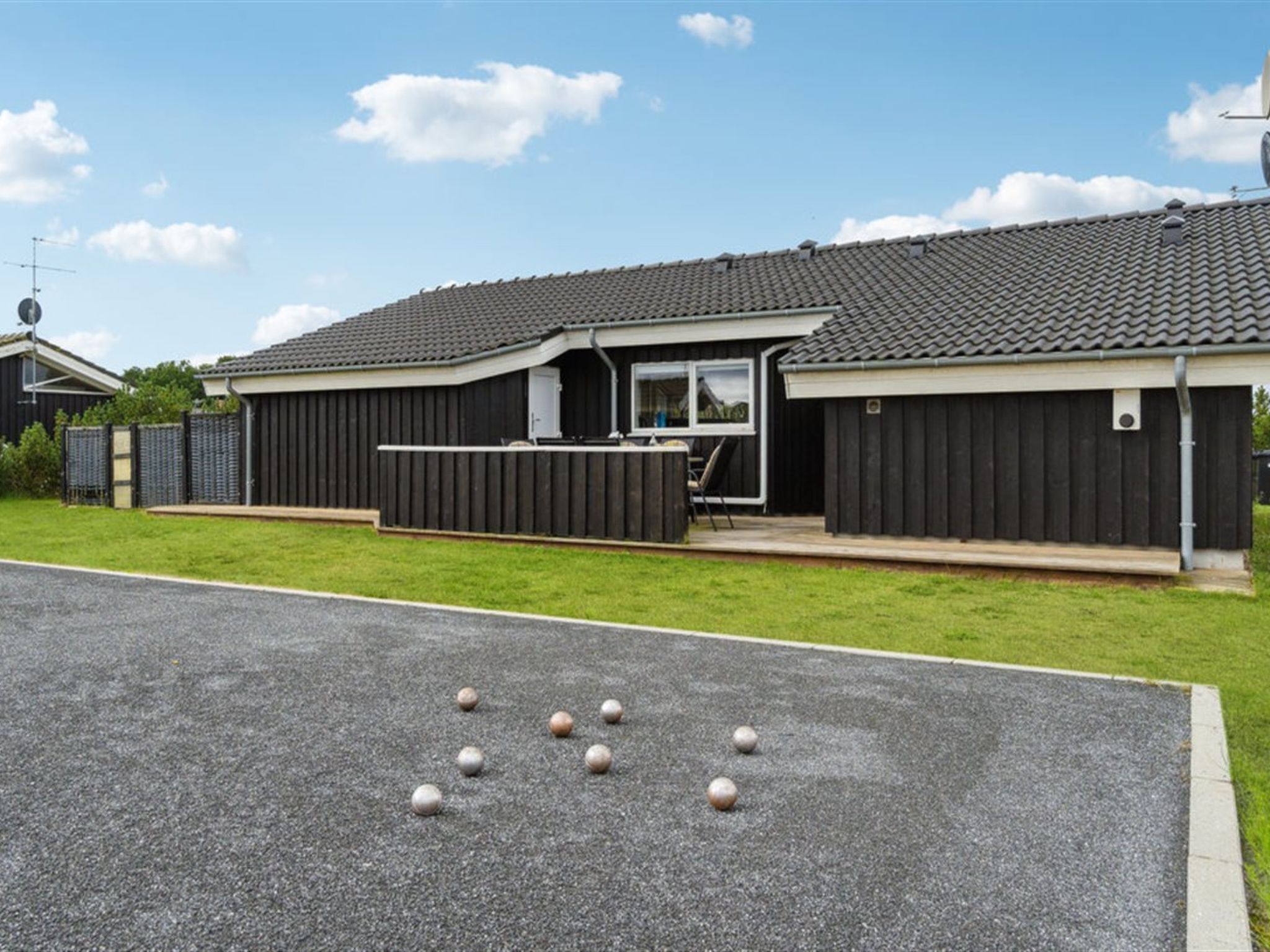 "Galin" - 210m to the fjord-Buiten