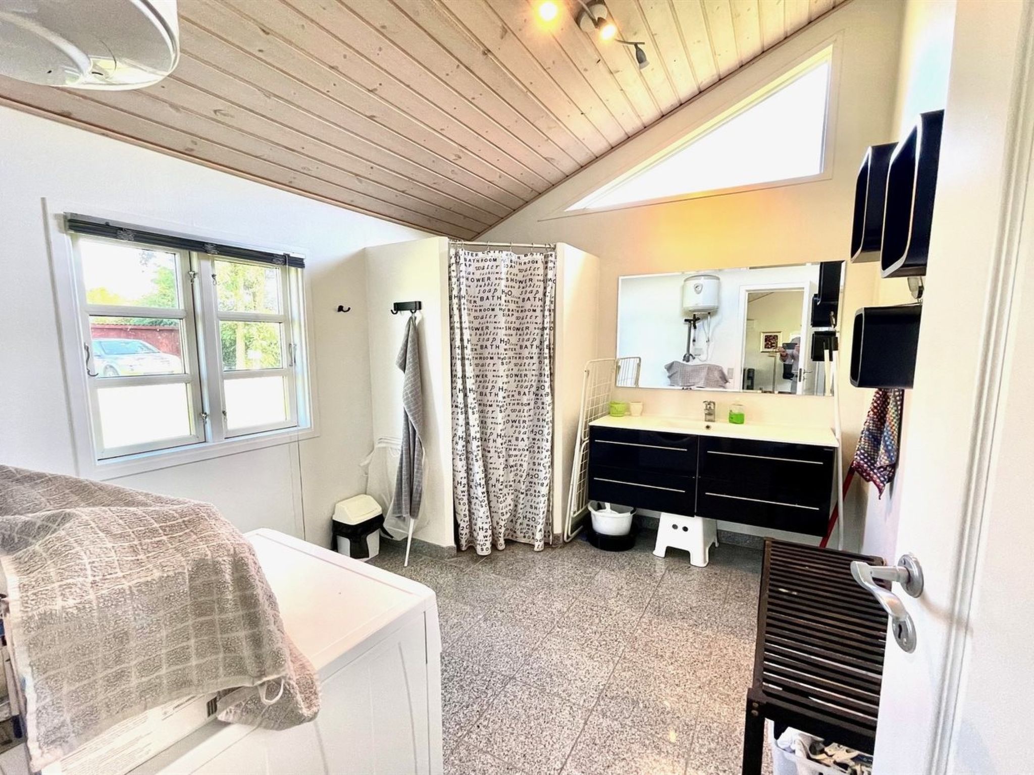 Photo of "Annelouise" - 180m to the fjord