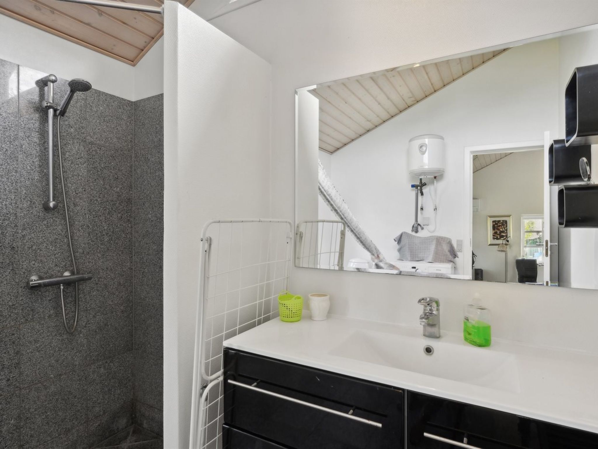 Photo of "Annelouise" - 180m to the fjord