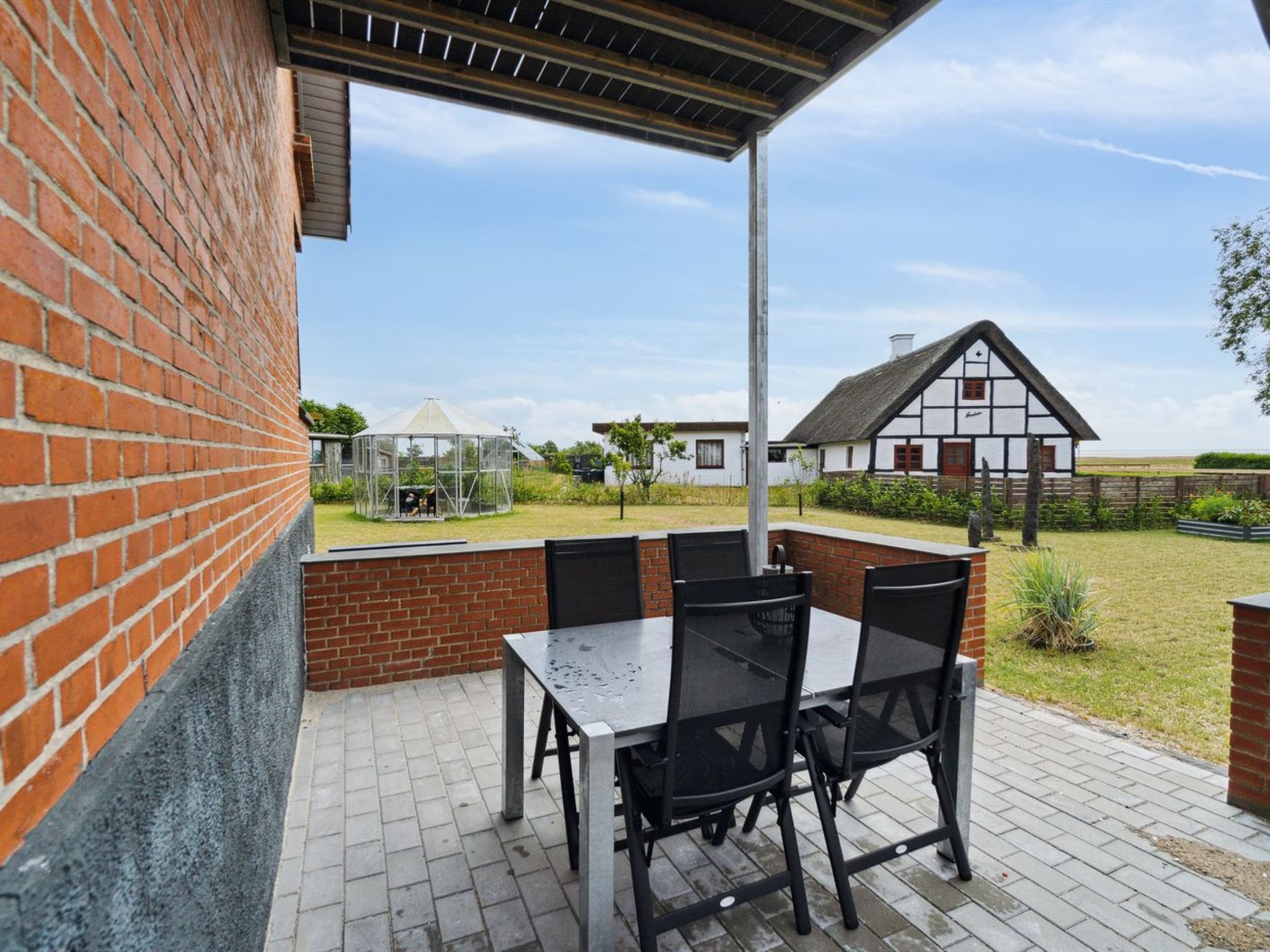 "Amely" - 500m from the sea - Buiten
