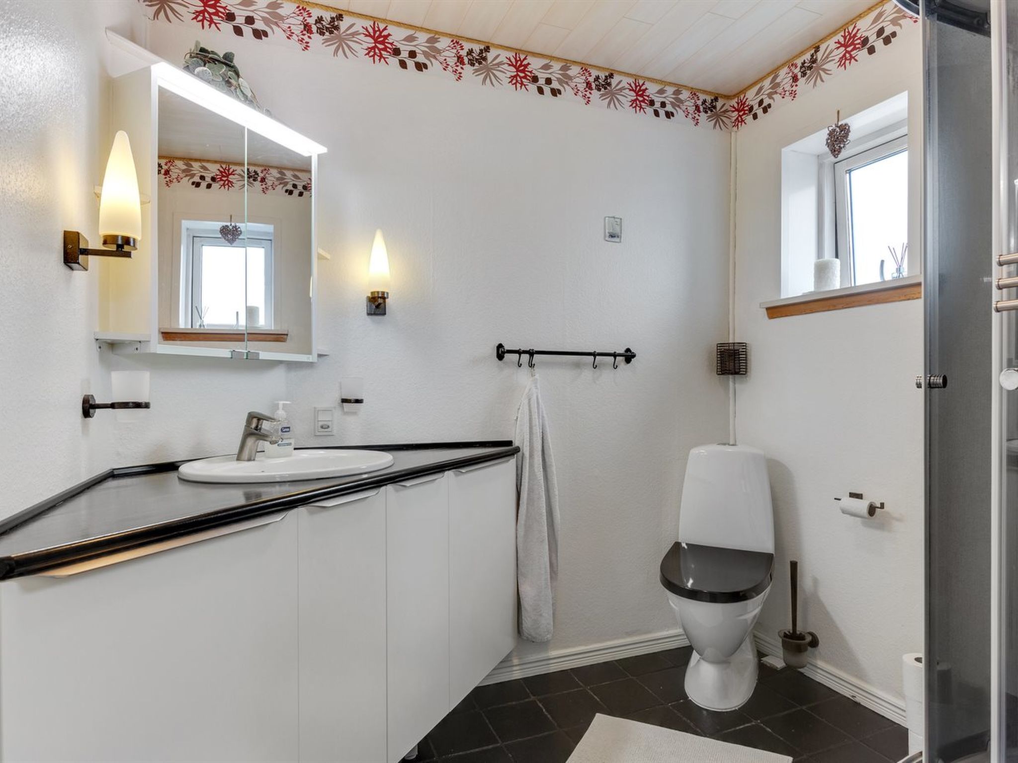 "Amely" - 500m from the sea-Binnen