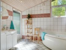 Vrijstaand vakantiehuis Orvokki met sauna op 125 meter van de zee in Sæby - thumbnail 3