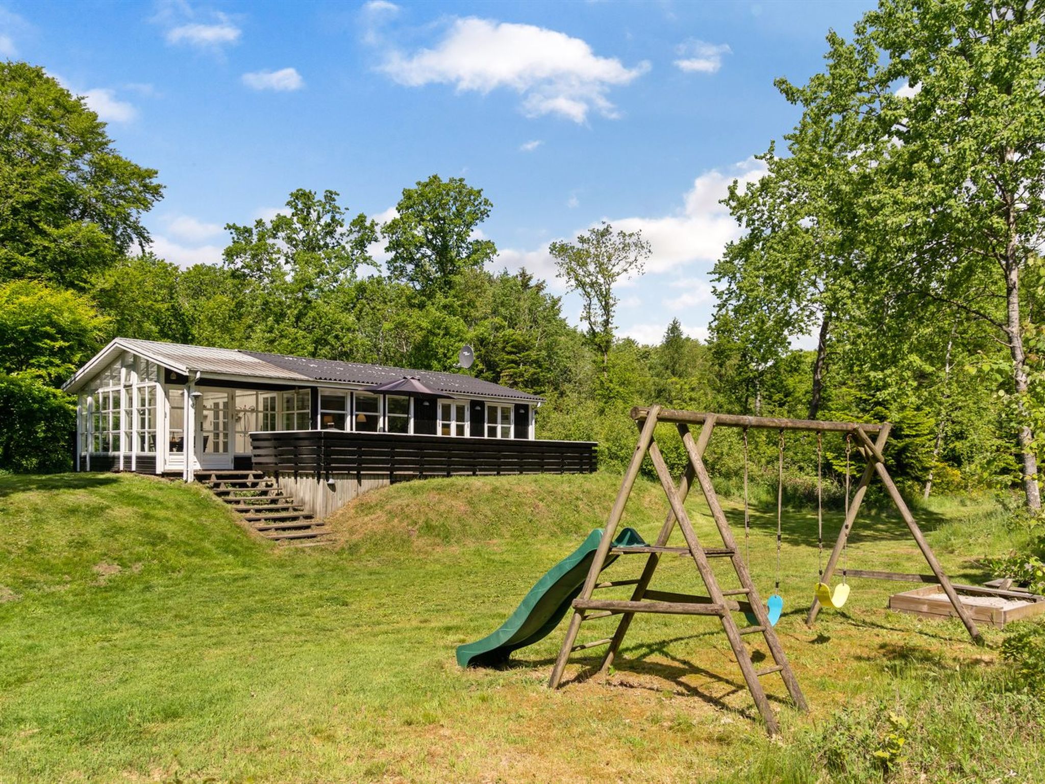 "Gunward" - 1.5km from the sea - Buiten