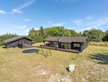 "Sirpa" - 1km from the sea