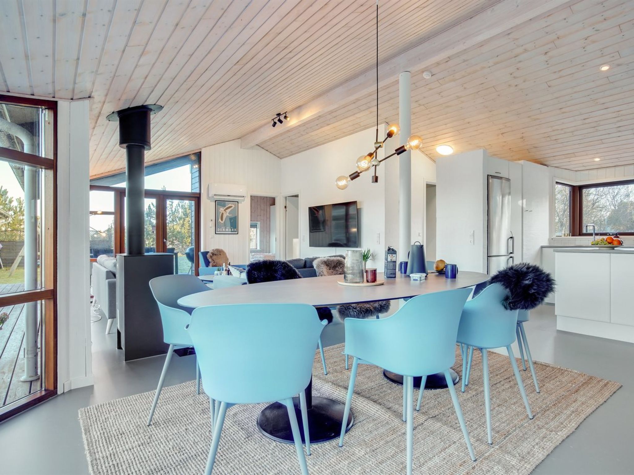 "Sirpa" - 1km from the sea - Binnen