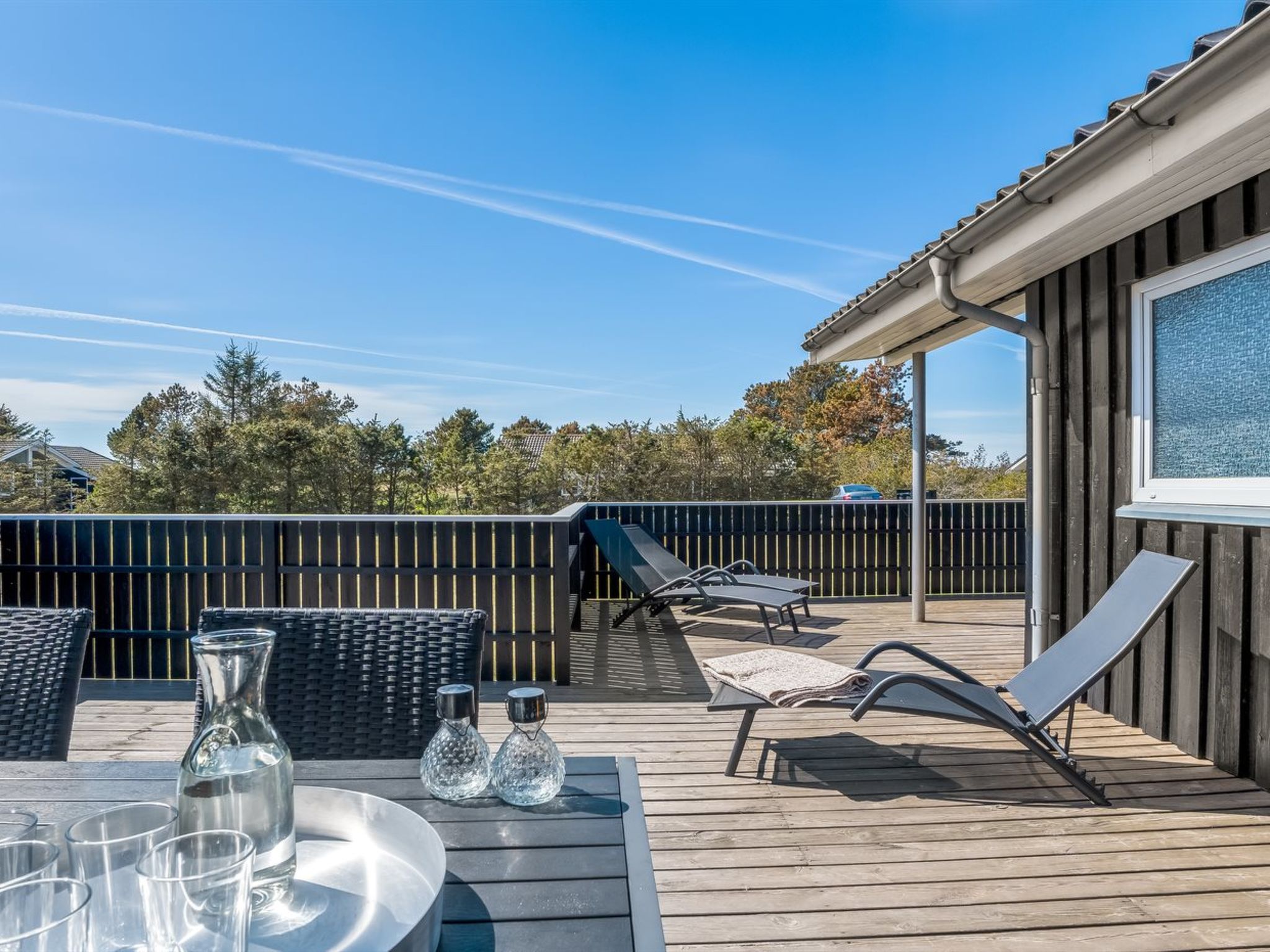 "Lirim" - 50m from the sea - Buiten